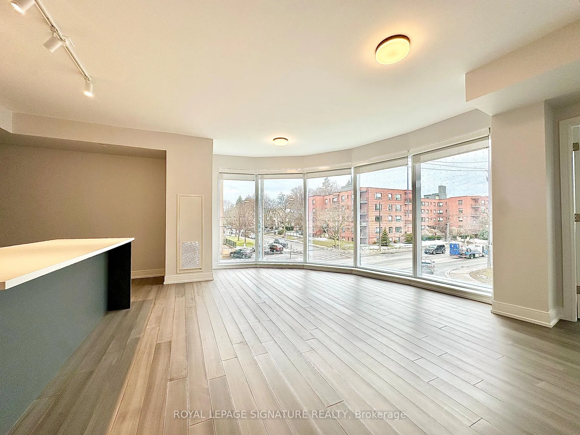 Photo 5 of Unit 306, 2525 Bathurst Street, Toronto, Forest Hill North — HOMEH