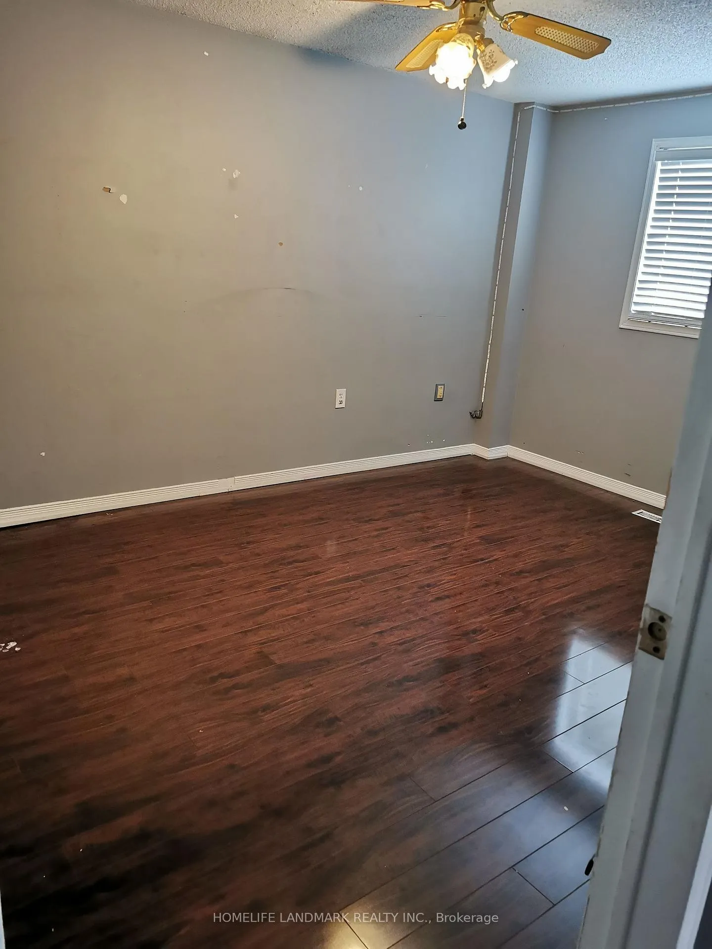 Photo 5 of 29 Finlay Road, Barrie, West Bayfield — HOMEH