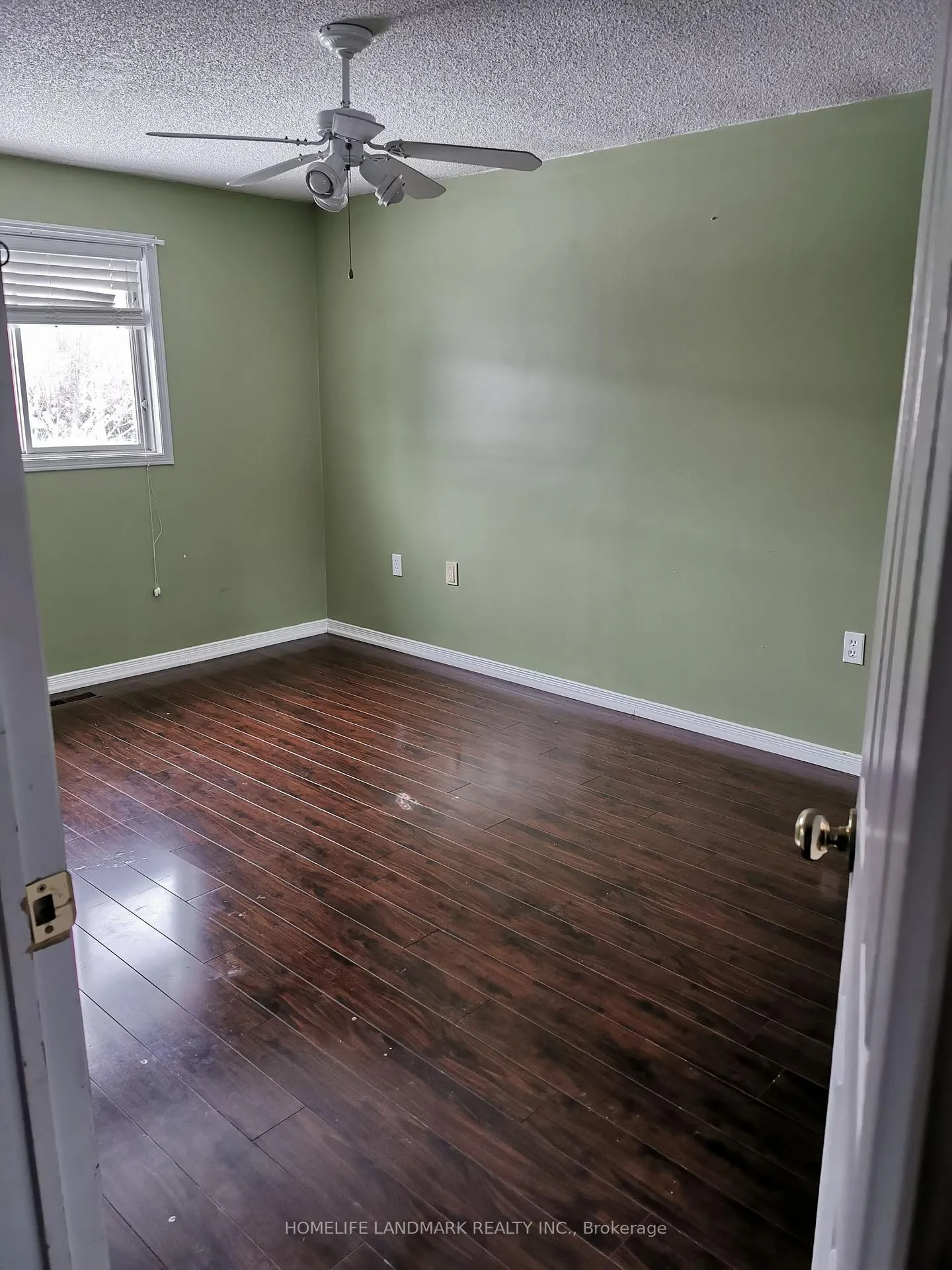 Photo 6 of 29 Finlay Road, Barrie, West Bayfield — HOMEH