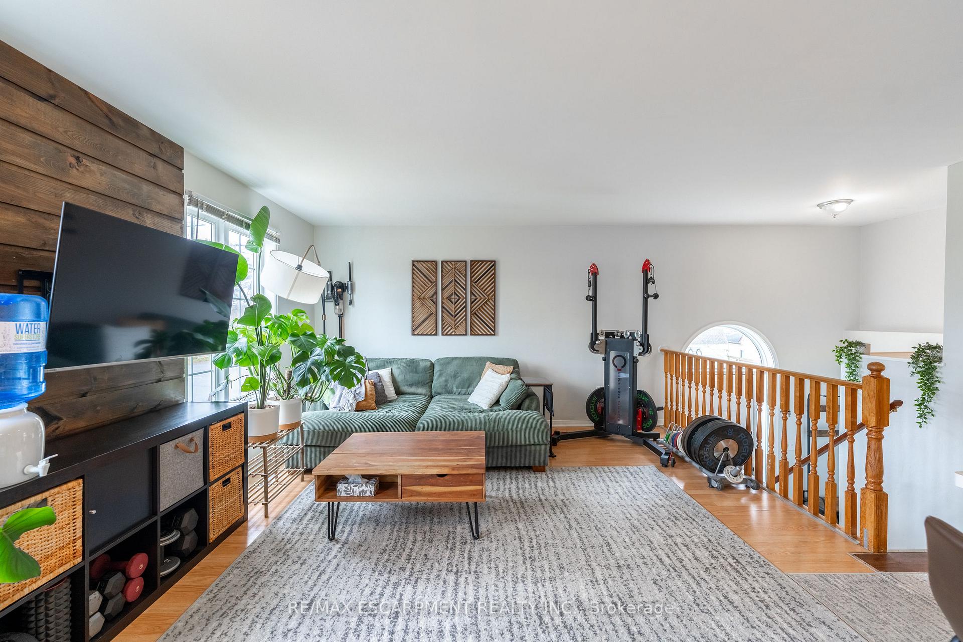 Photo 6 of 103 Morton Street, Thorold, Allanburg/Thorold South — HOMEH