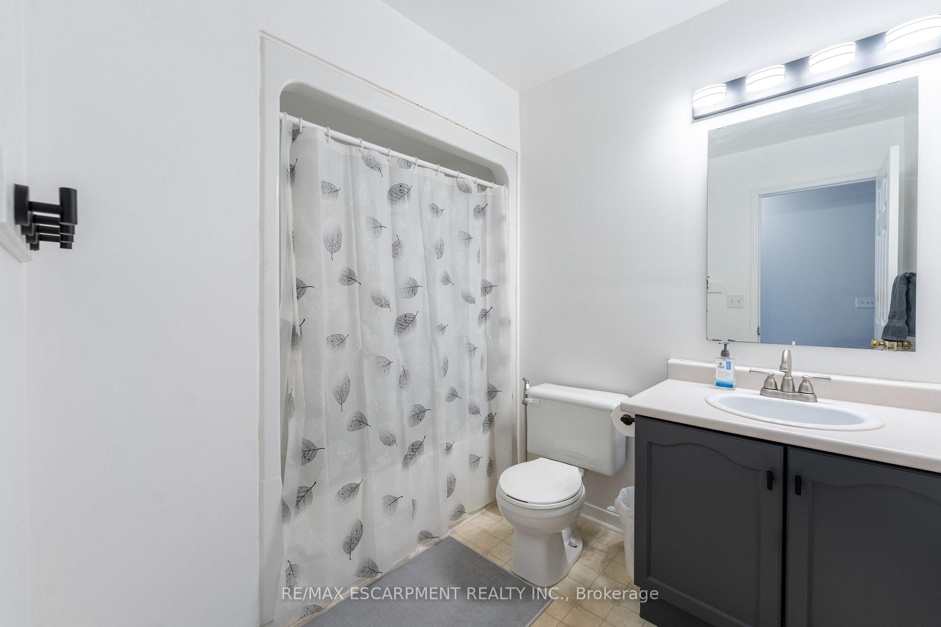 Photo 7 of 103 Morton Street, Thorold, Allanburg/Thorold South — HOMEH