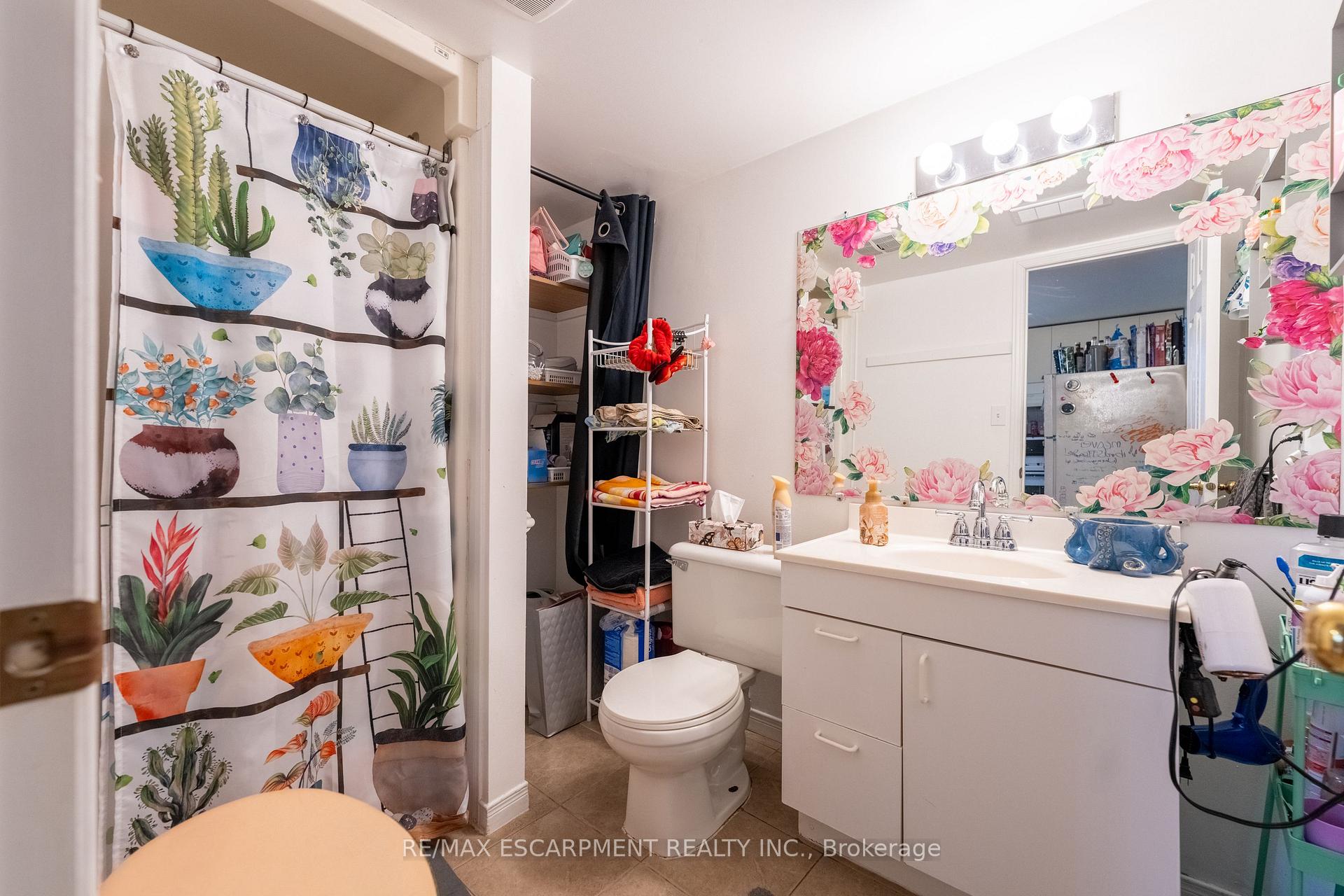 Photo 13 of 103 Morton Street, Thorold, Allanburg/Thorold South — HOMEH