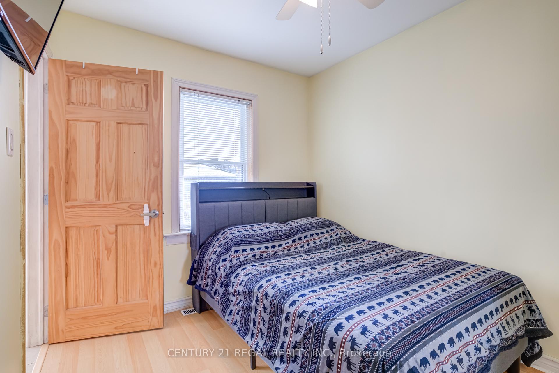 Photo 21 of 527 Sammon Avenue, Toronto, Danforth Village-East York — HOMEH