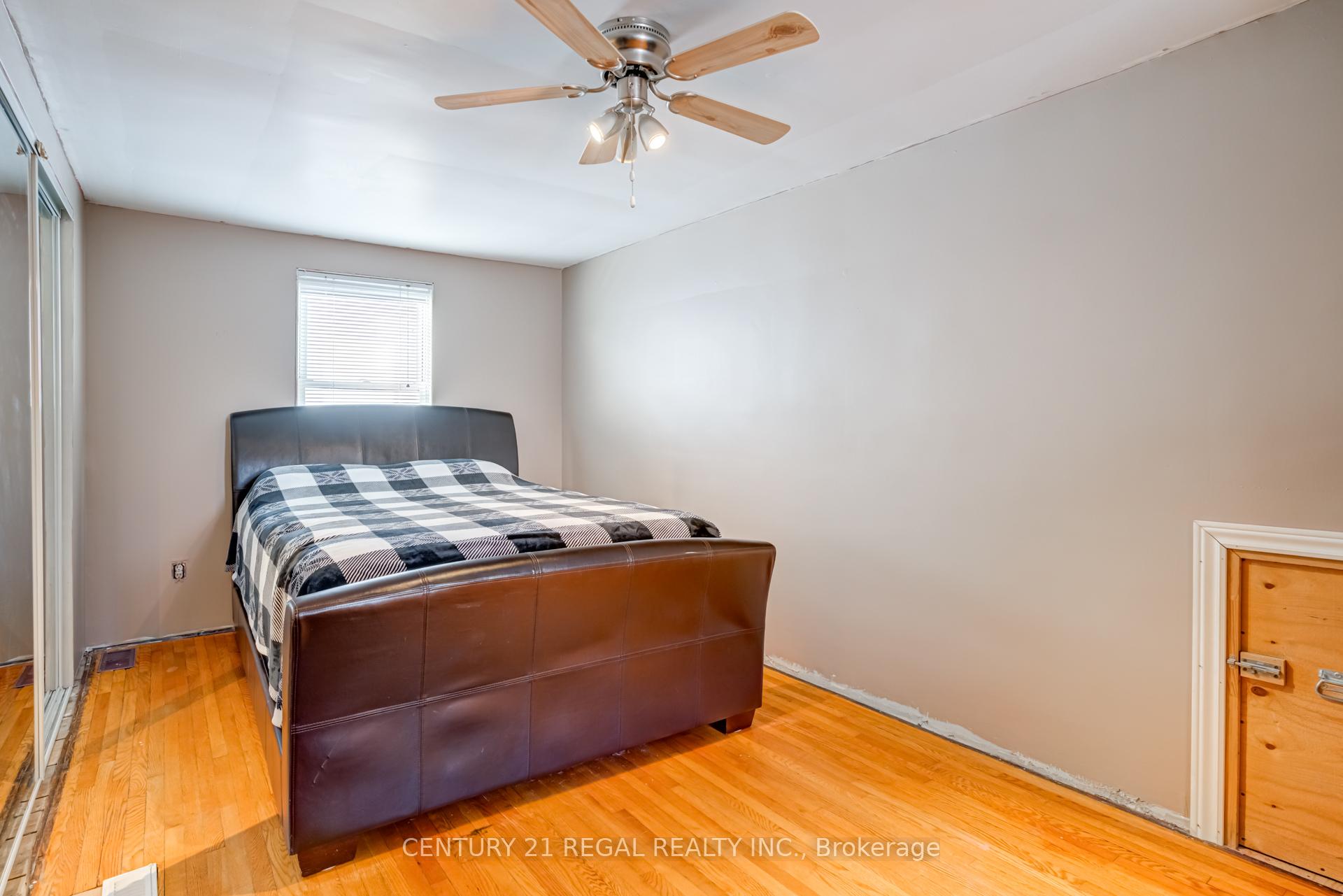 Photo 25 of 527 Sammon Avenue, Toronto, Danforth Village-East York — HOMEH