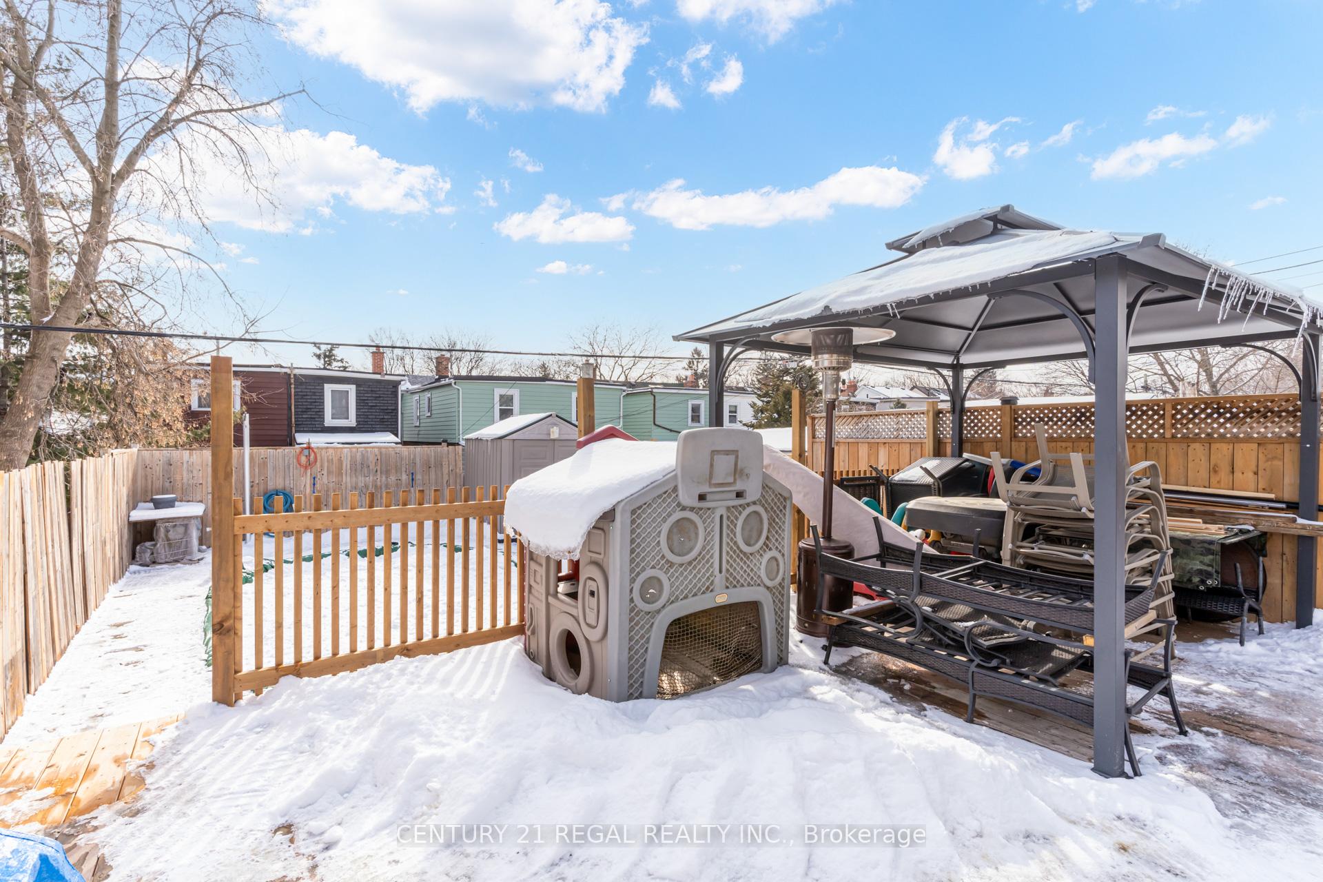 Photo 39 of 527 Sammon Avenue, Toronto, Danforth Village-East York — HOMEH