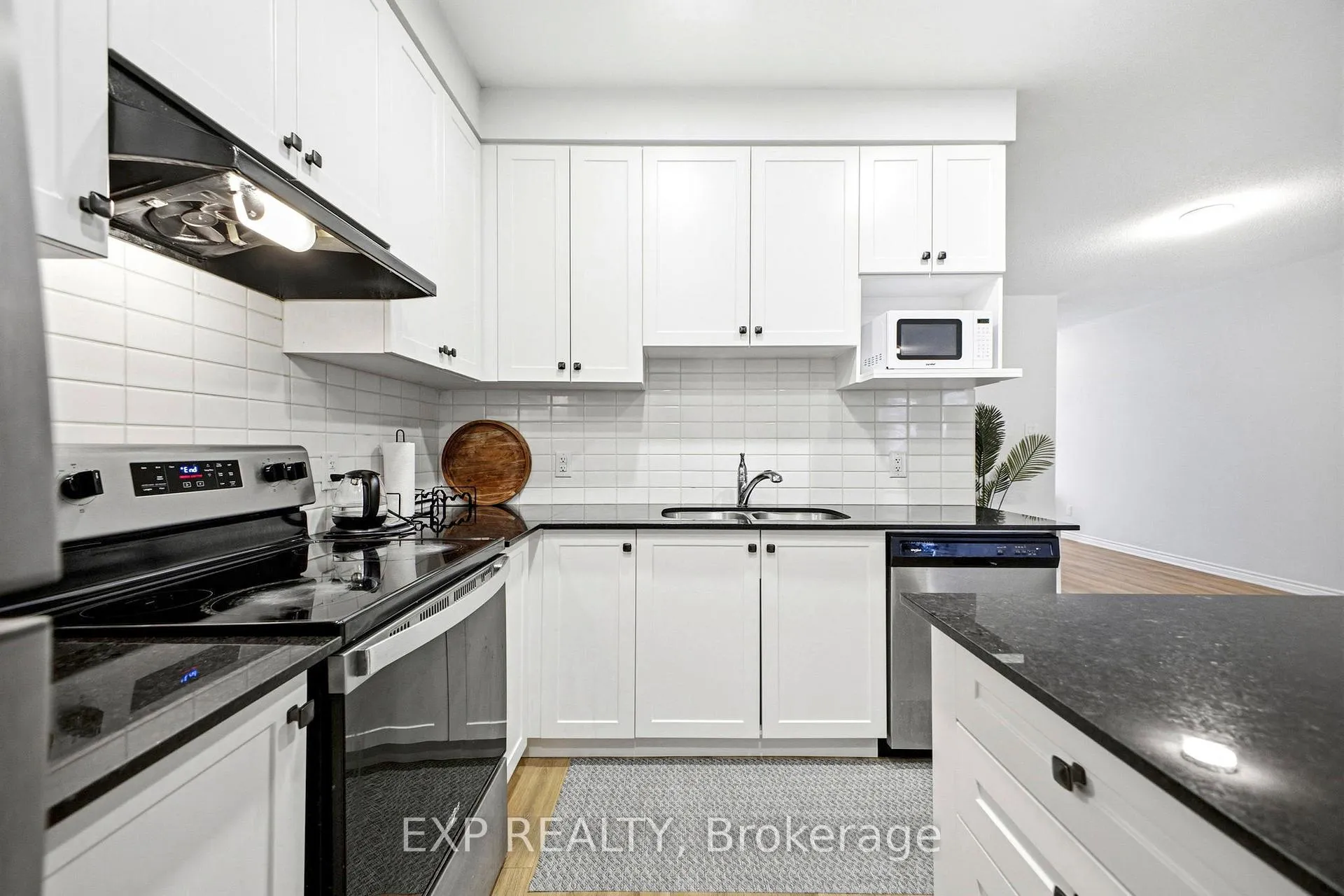 Photo 15 of 106 Lapland Private, Ottawa, Kanata - Emerald Meadows/Trailwest — HOMEH