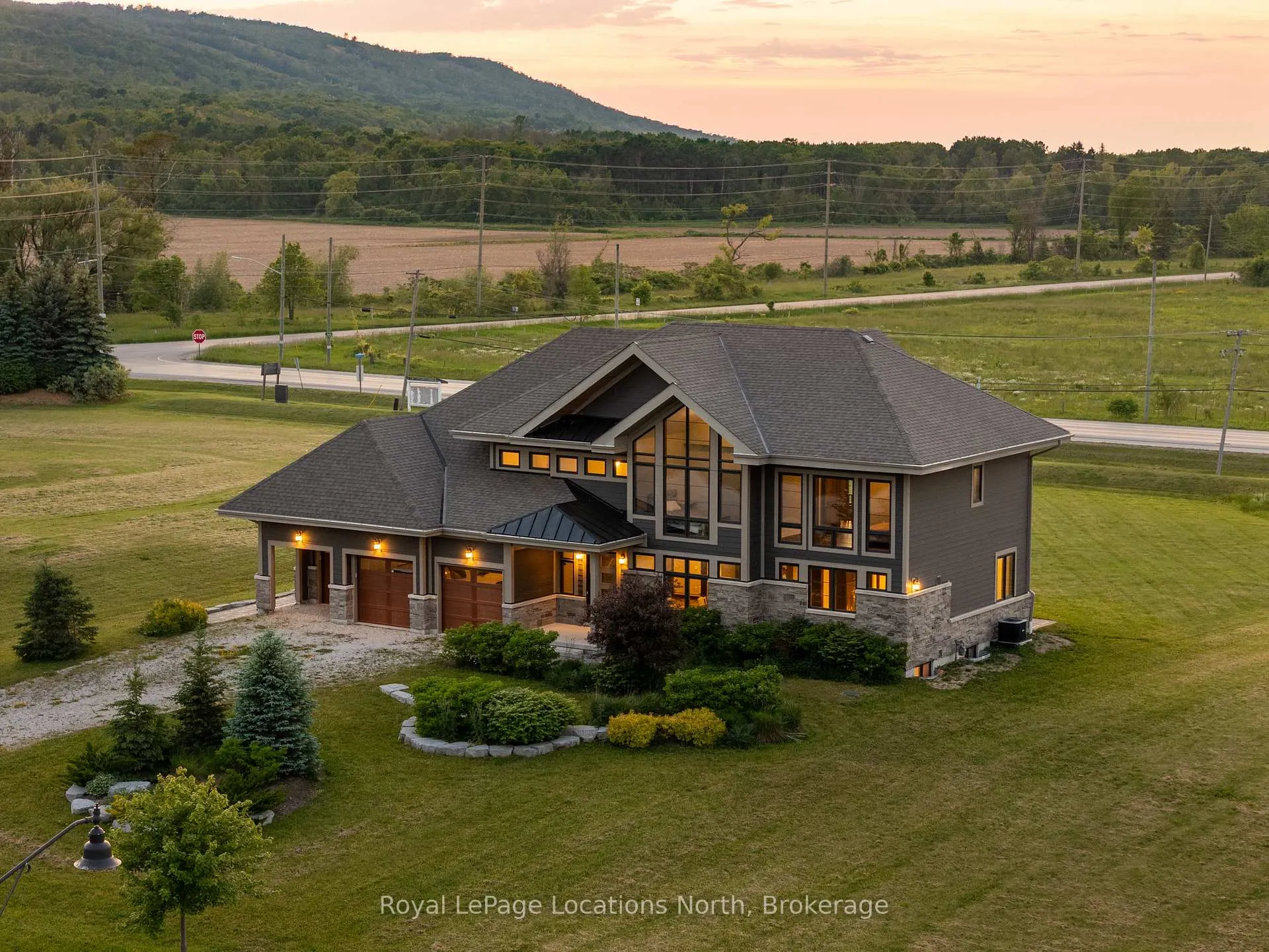 Front of 11 Windrose Valley Boulevard