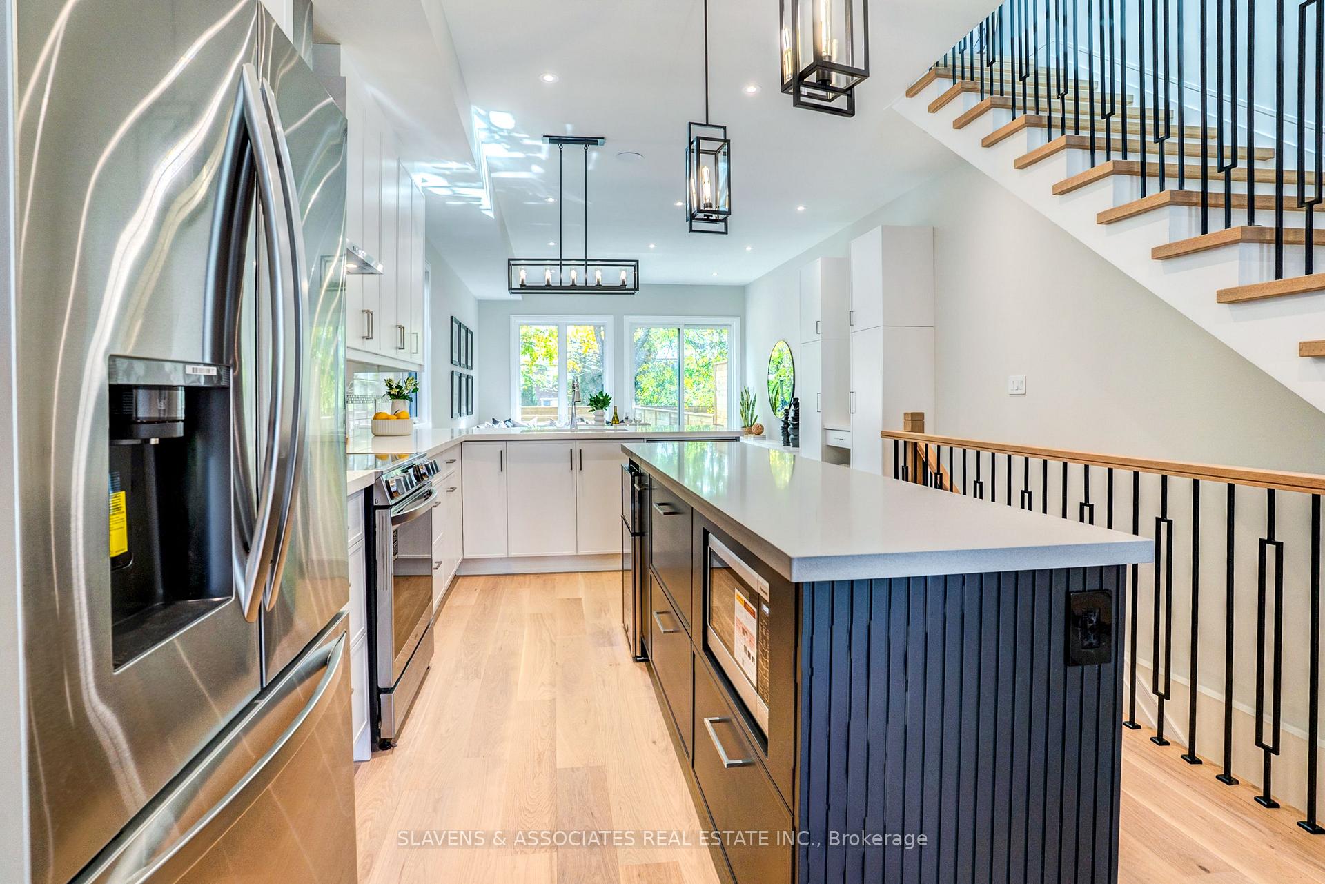 Photo 12 of 3D Linton Avenue, Scarborough, Birchcliffe-Cliffside — HOMEH