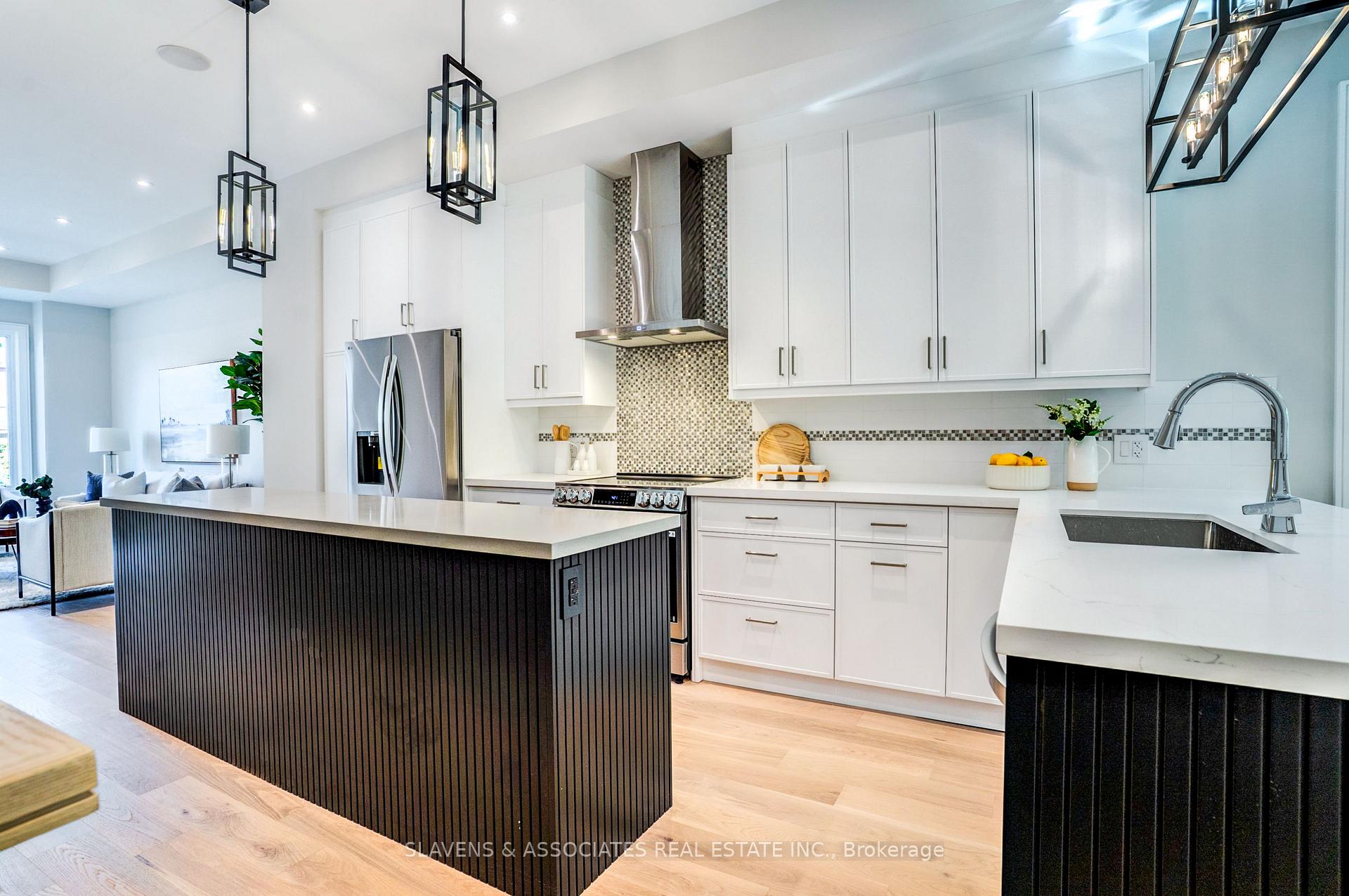 Photo 13 of 3D Linton Avenue, Scarborough, Birchcliffe-Cliffside — HOMEH