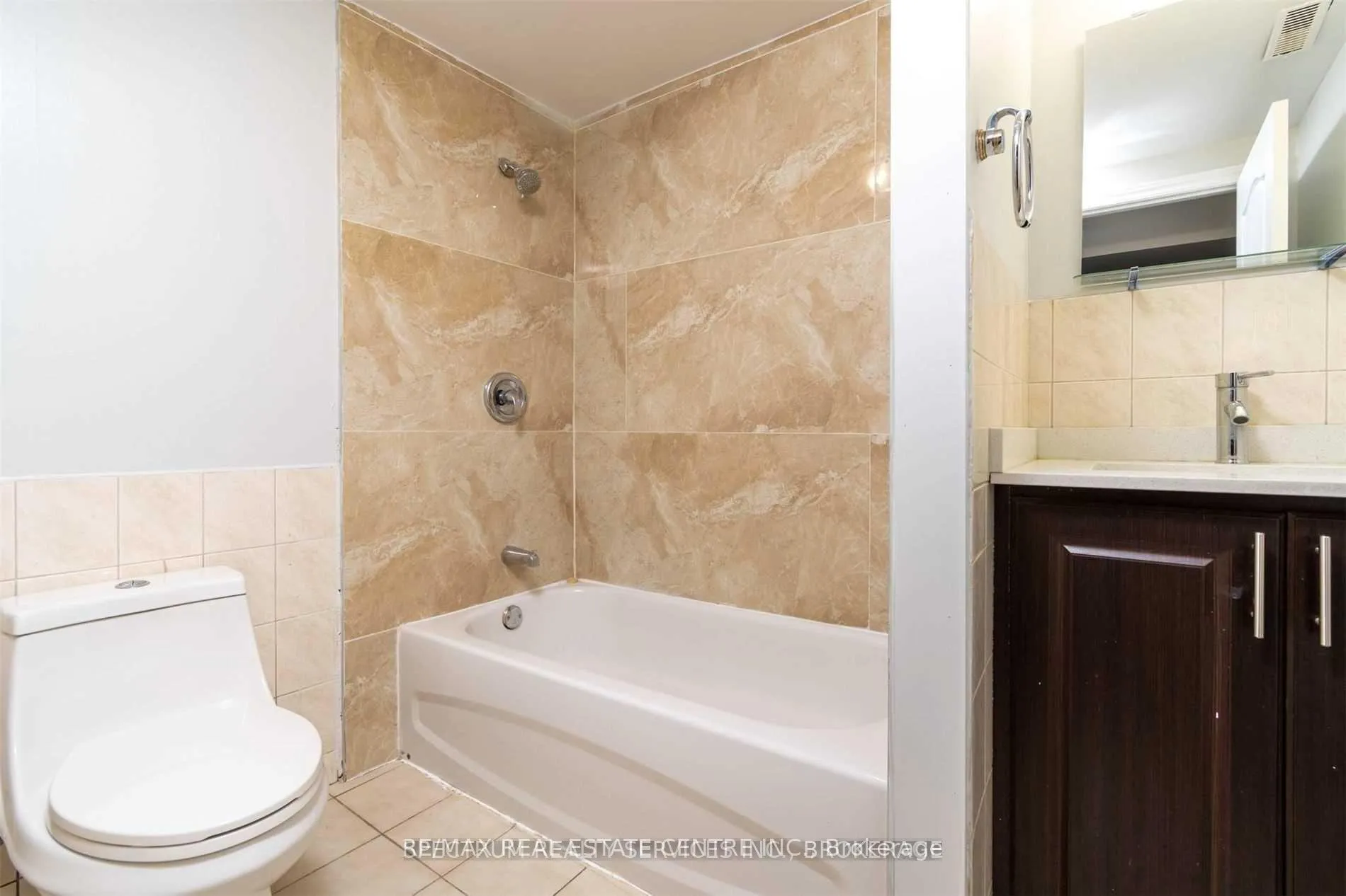 Photo 5 of Unit ( Basement ), 32 Verity Court, Brampton, Fletcher's West — HOMEH