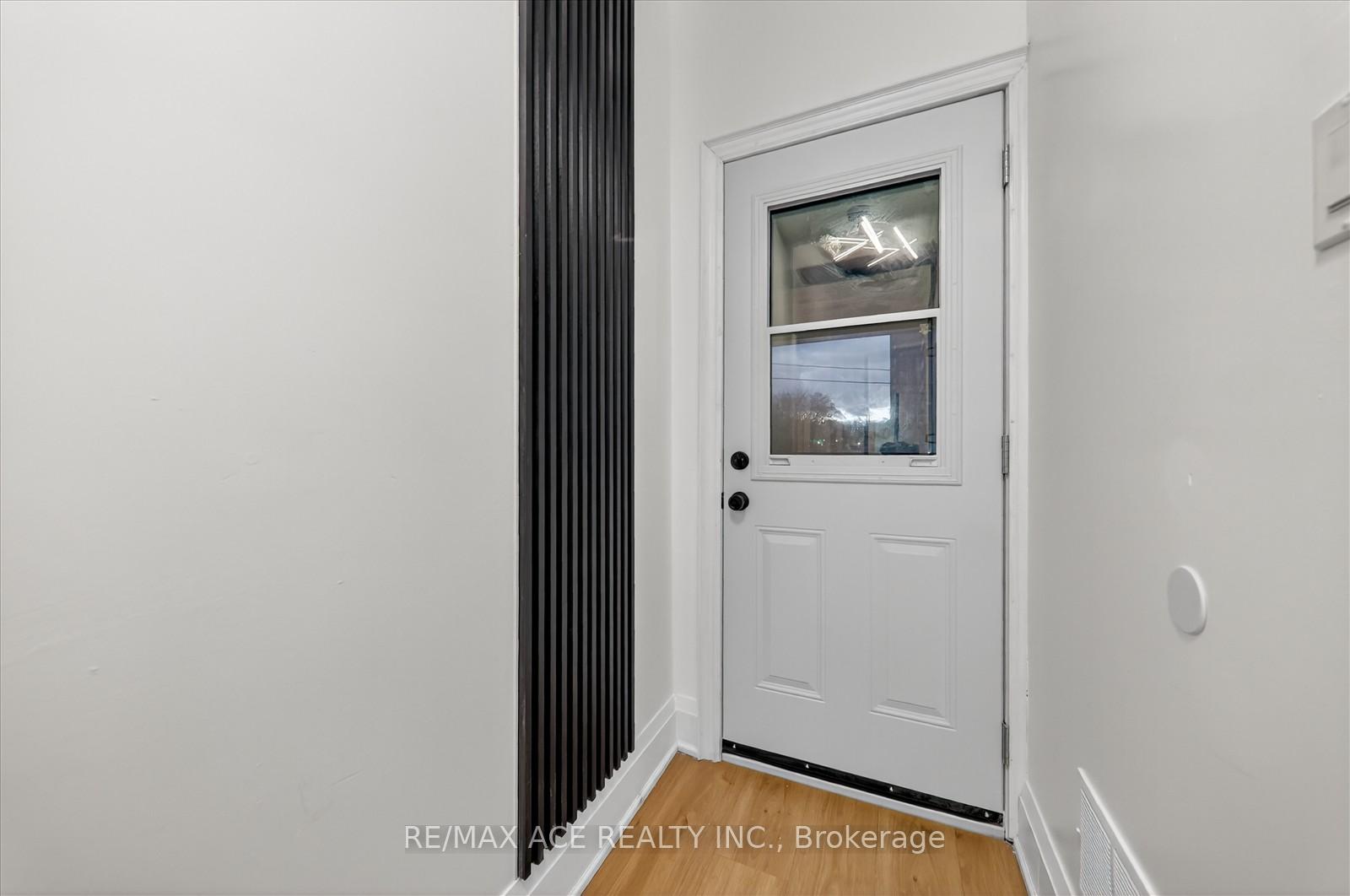 Photo 5 of 3 Macey Avenue, Scarborough, Oakridge — HOMEH