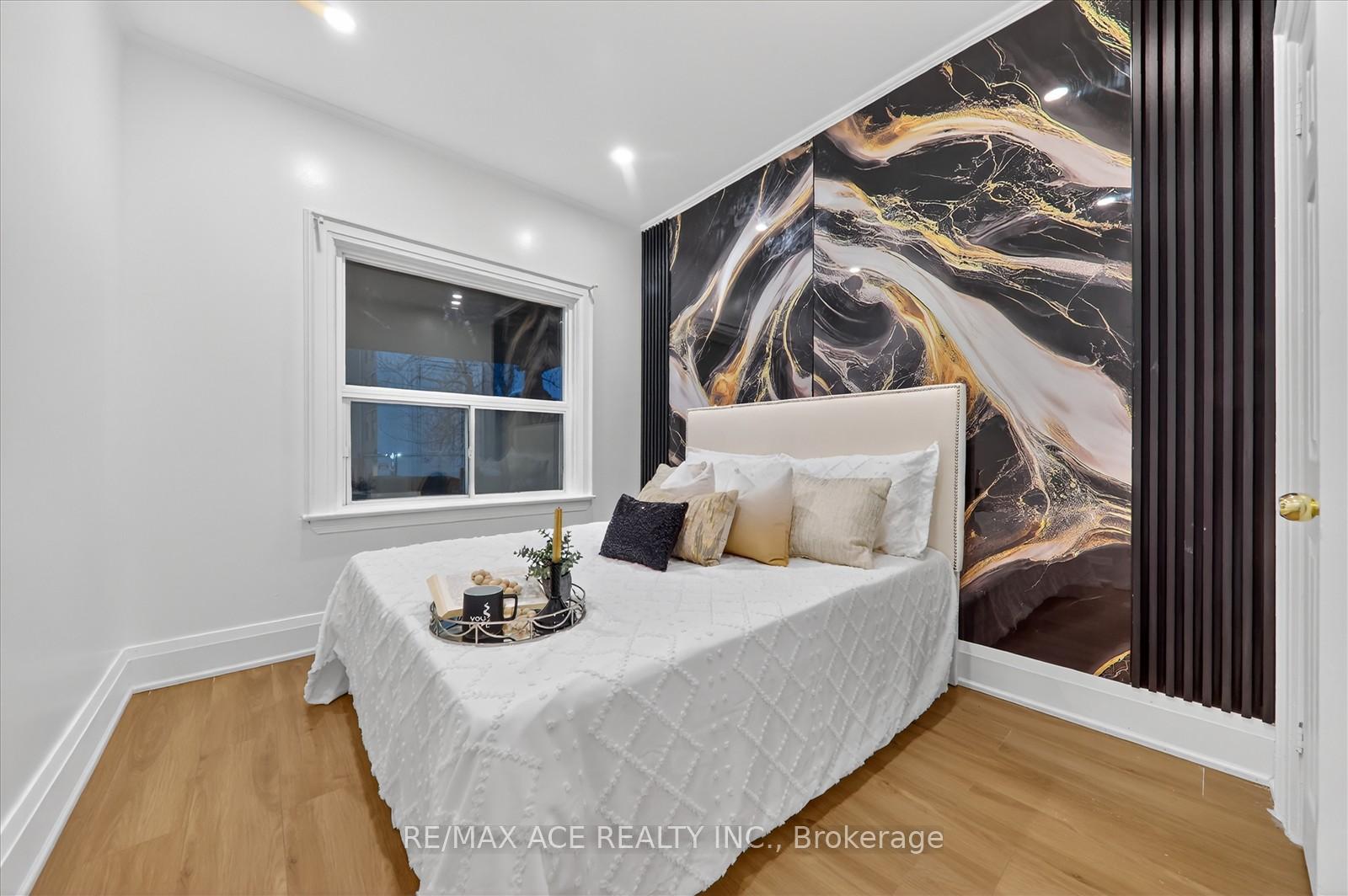 Photo 8 of 3 Macey Avenue, Scarborough, Oakridge — HOMEH