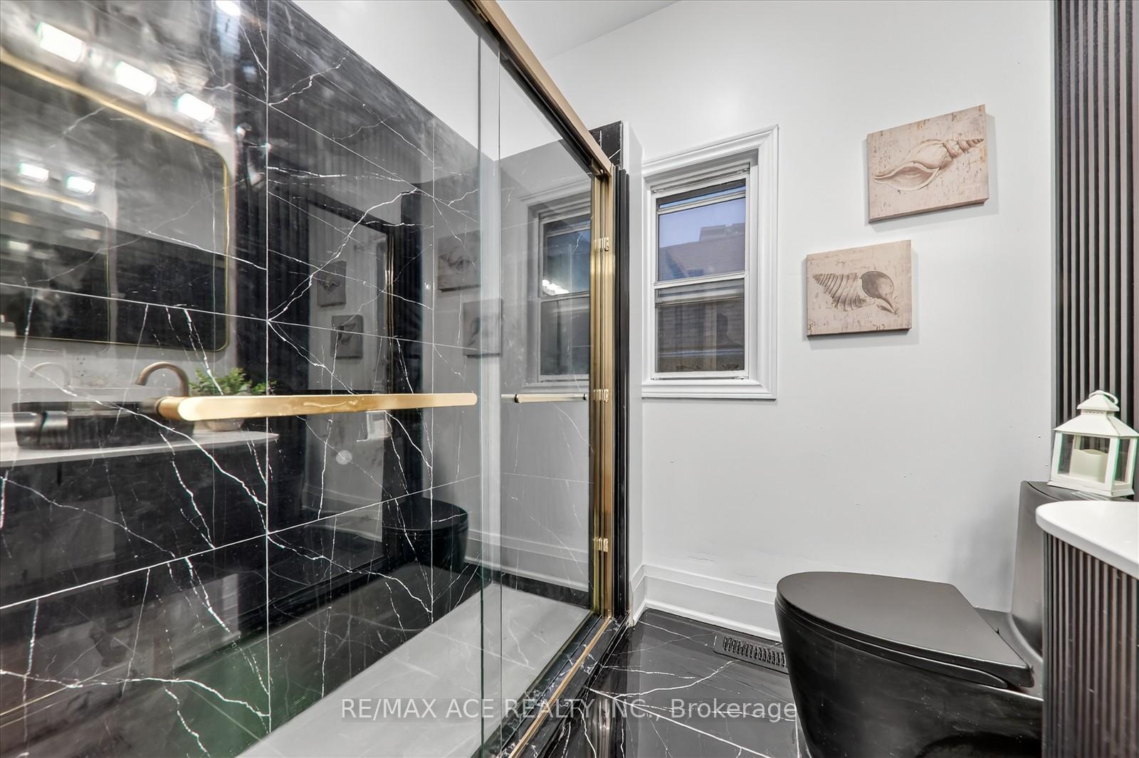 Photo 11 of 3 Macey Avenue, Scarborough, Oakridge — HOMEH