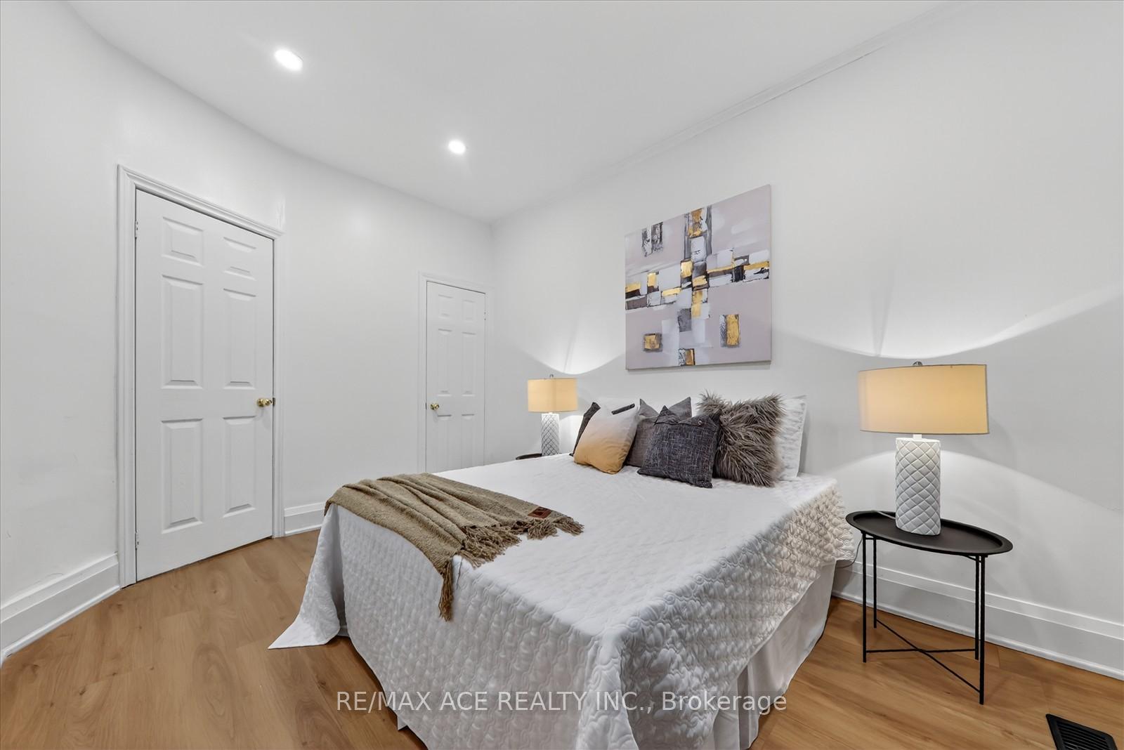 Photo 15 of 3 Macey Avenue, Scarborough, Oakridge — HOMEH