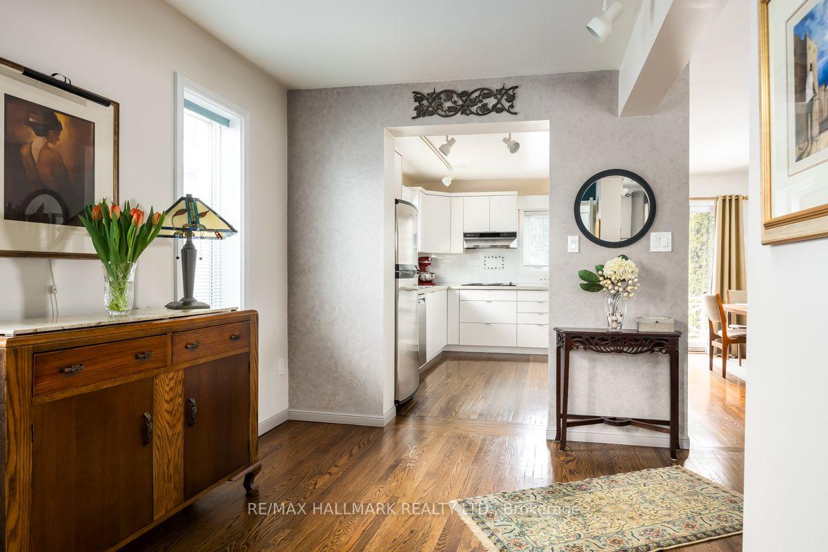 Photo 3 of 220 Linsmore Crescent, Toronto, Danforth Village-East York — HOMEH