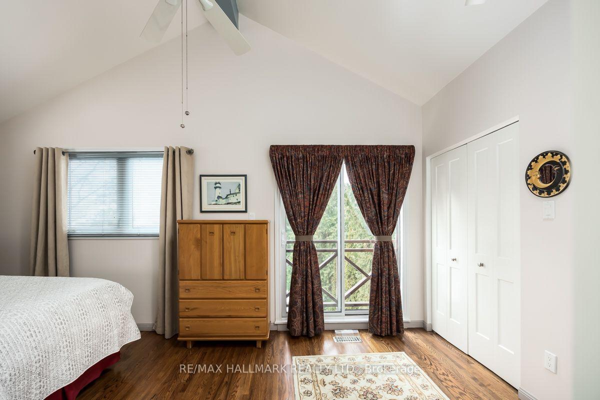 Photo 14 of 220 Linsmore Crescent, Toronto, Danforth Village-East York — HOMEH