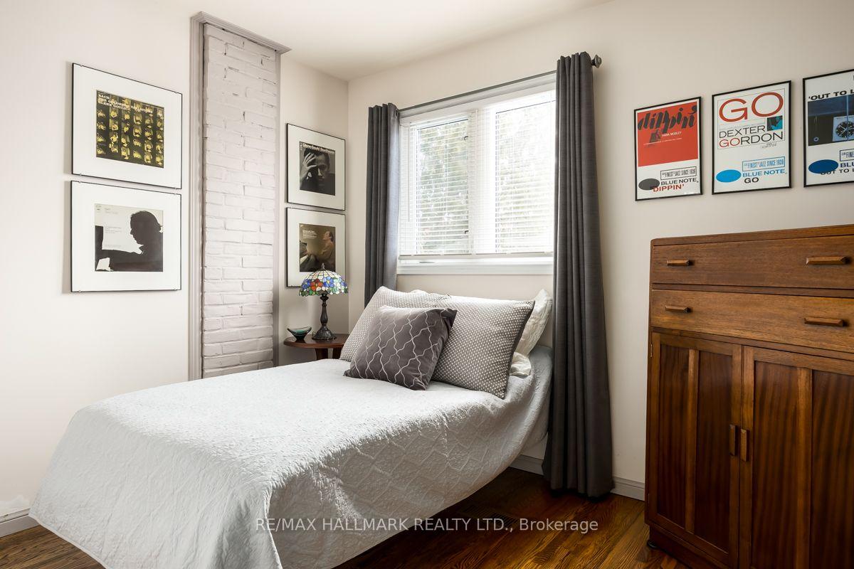Photo 15 of 220 Linsmore Crescent, Toronto, Danforth Village-East York — HOMEH