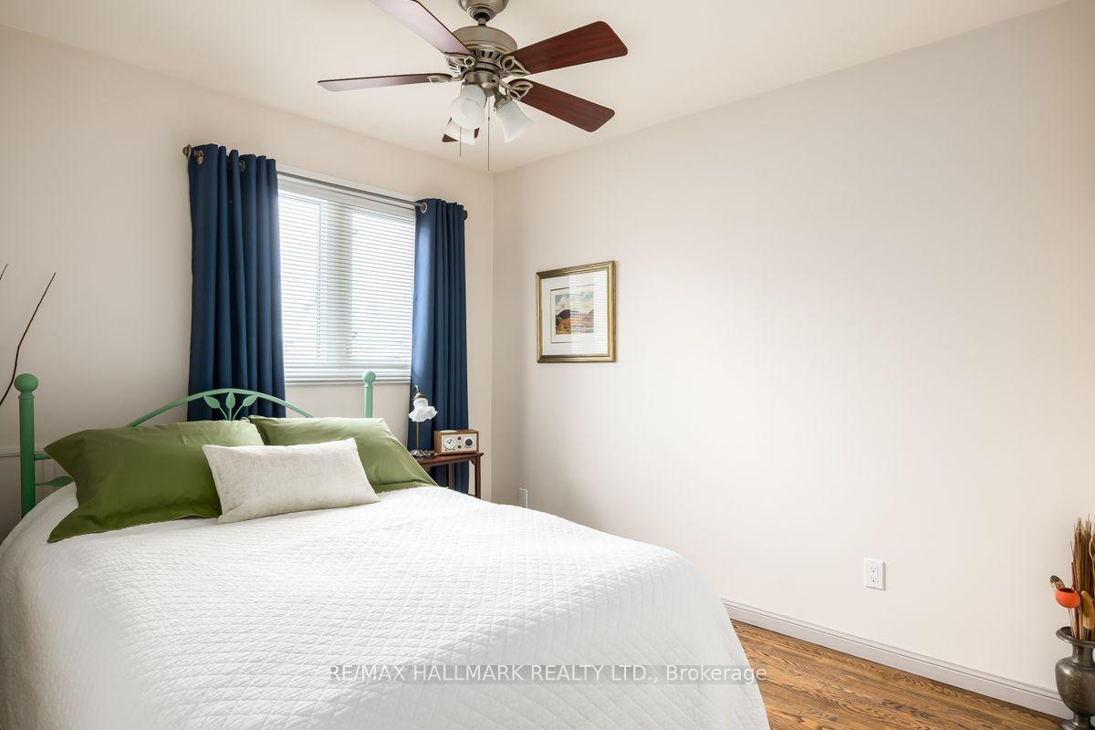 Photo 16 of 220 Linsmore Crescent, Toronto, Danforth Village-East York — HOMEH