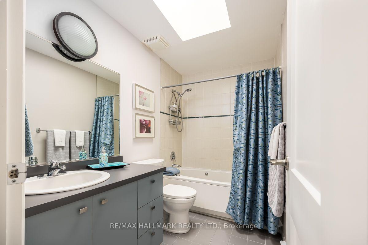 Photo 17 of 220 Linsmore Crescent, Toronto, Danforth Village-East York — HOMEH