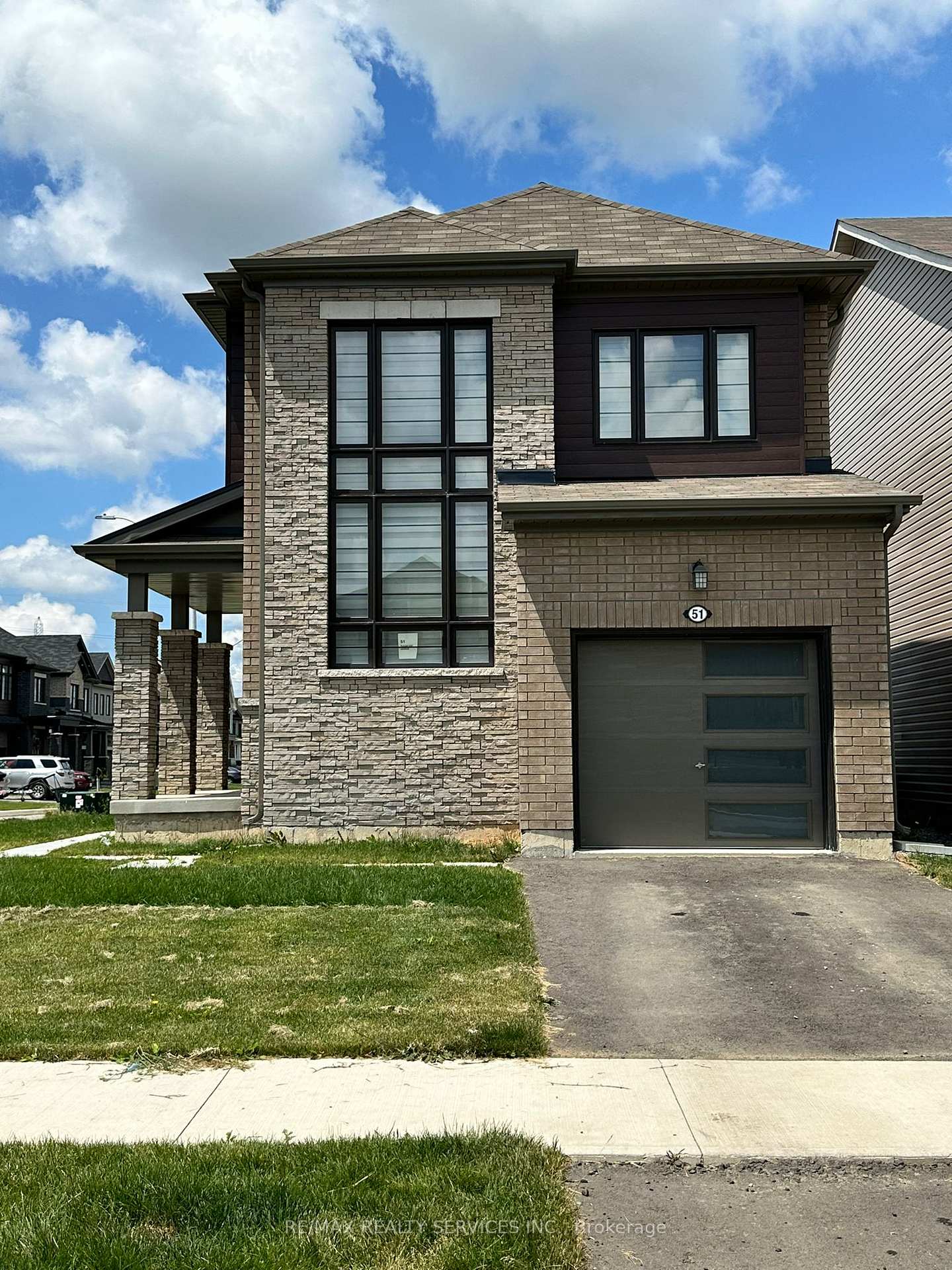 Front of 51 Sugar May Avenue E