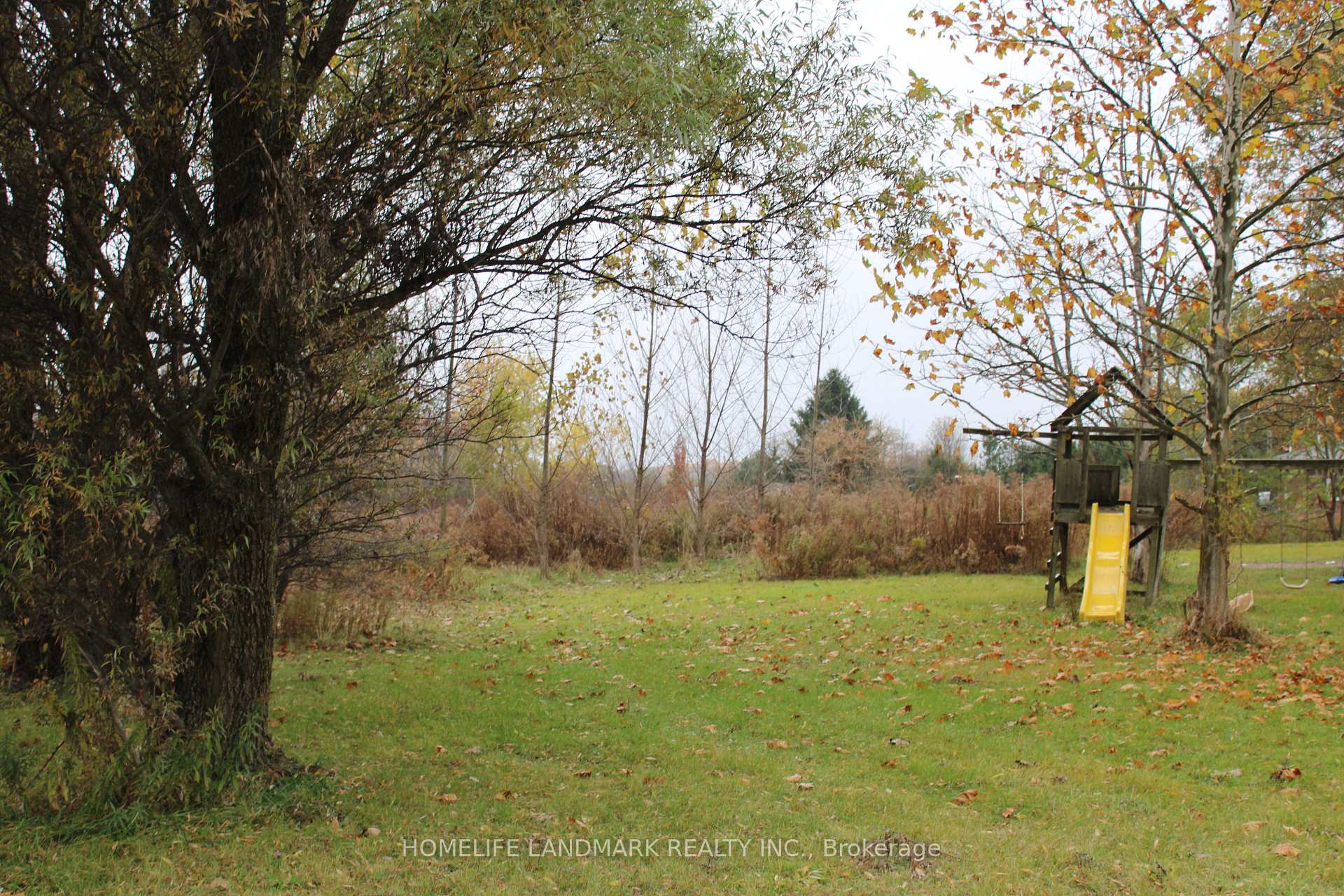 Photo 3 of 2439 Hurricane Road, Thorold, Hurricane/Merrittville — HOMEH