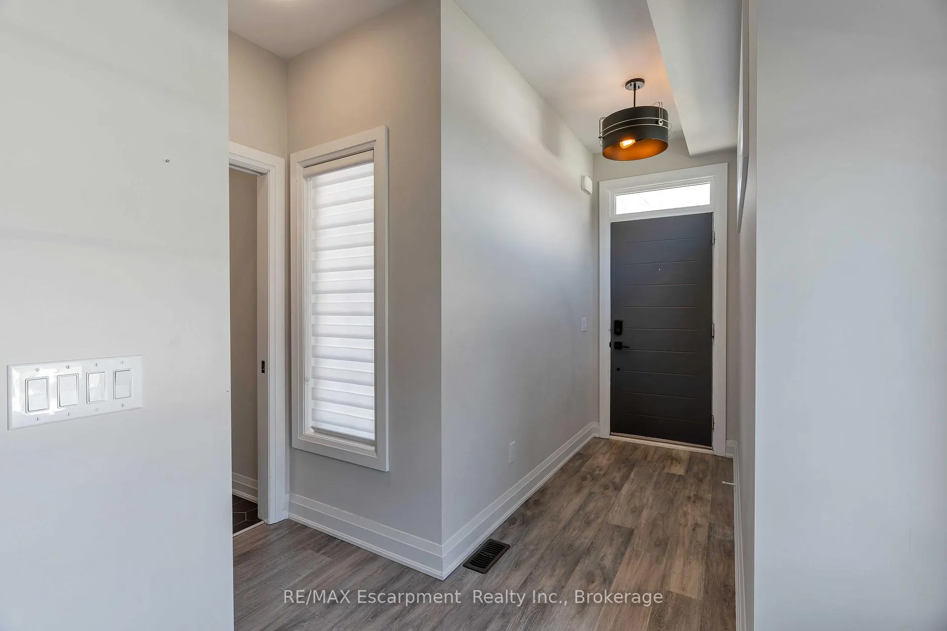 Photo 6 of 60 Park Avenue, St. Catharines, Secord Woods — HOMEH