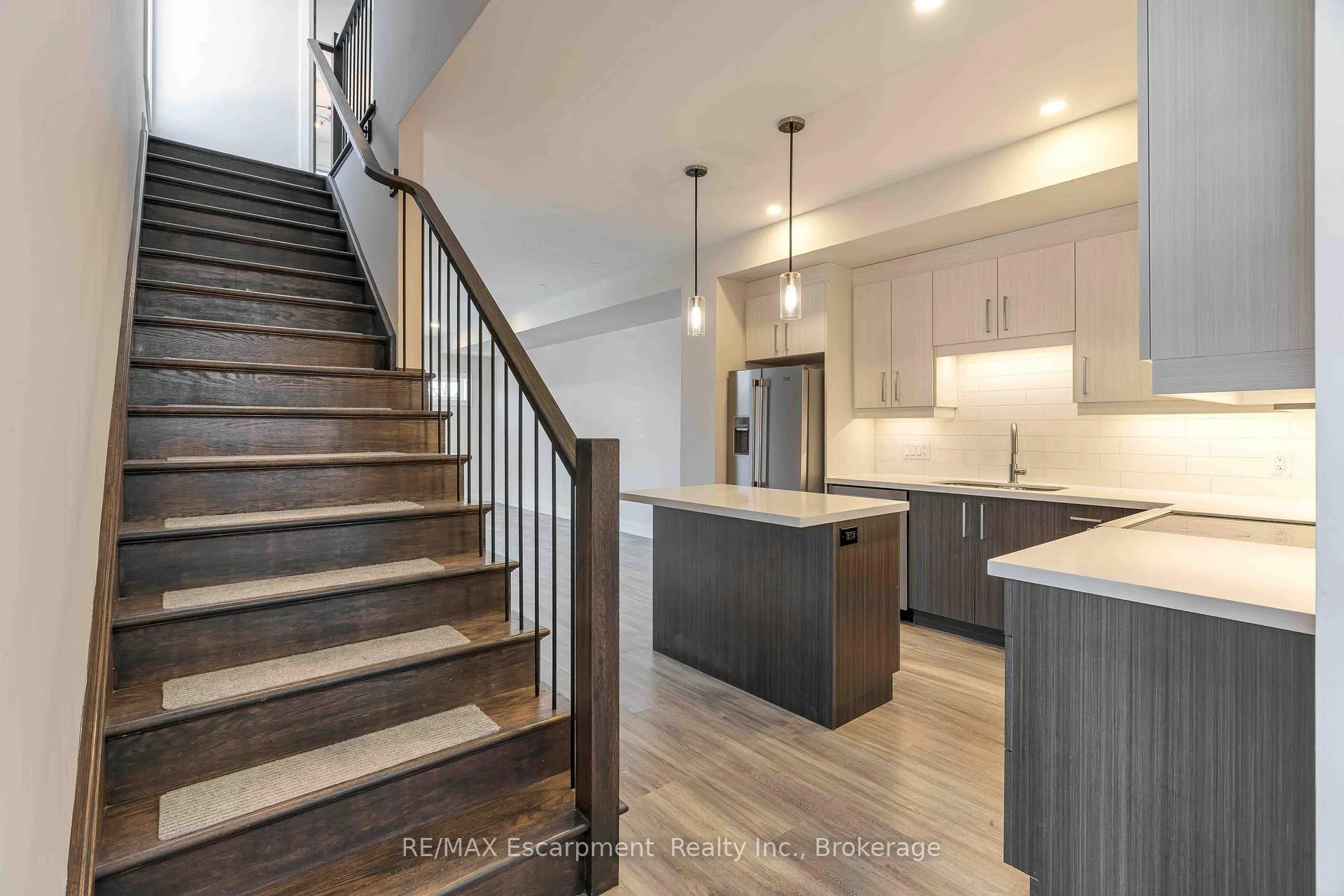 Photo 11 of 60 Park Avenue, St. Catharines, Secord Woods — HOMEH