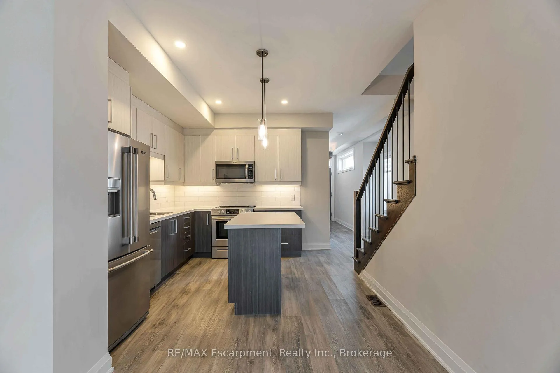 Photo 13 of 60 Park Avenue, St. Catharines, Secord Woods — HOMEH