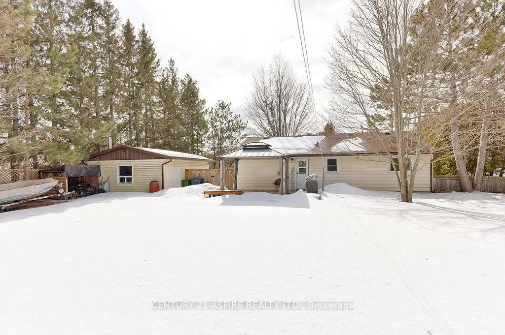 Photo 5 of 4 Charles Street, Petawawa — HOMEH