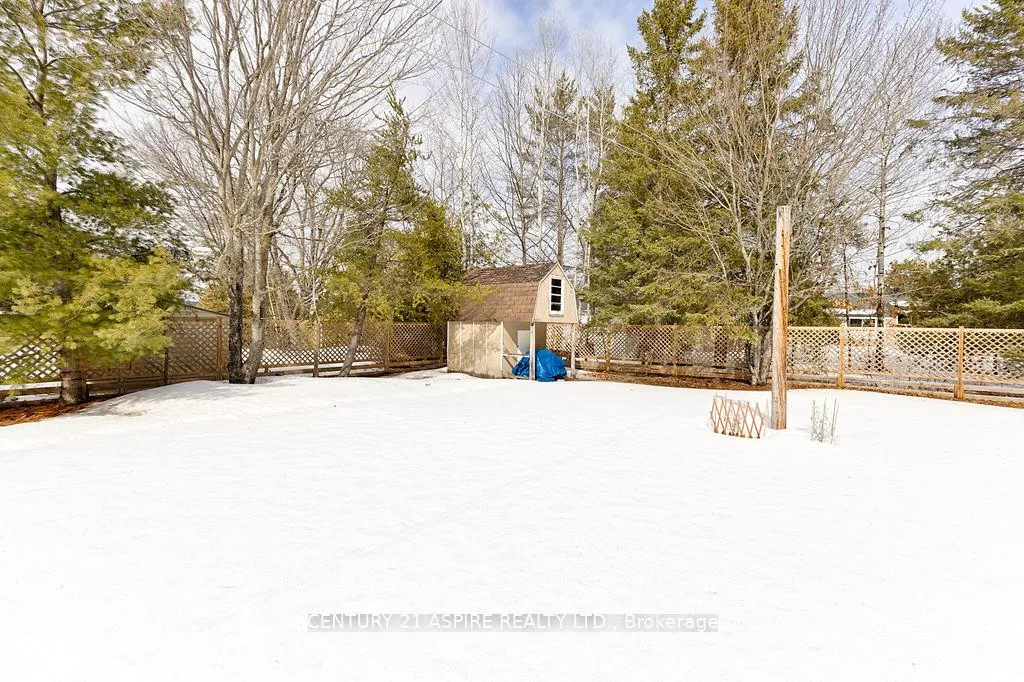 Photo 9 of 4 Charles Street, Petawawa — HOMEH