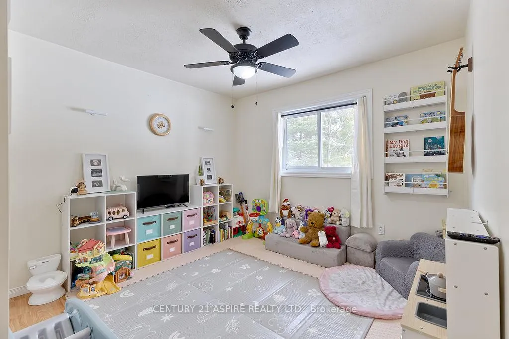 Photo 21 of 4 Charles Street, Petawawa — HOMEH