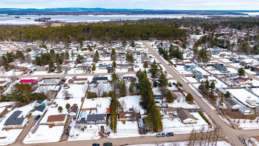 Photo 29 of 4 Charles Street, Petawawa — HOMEH