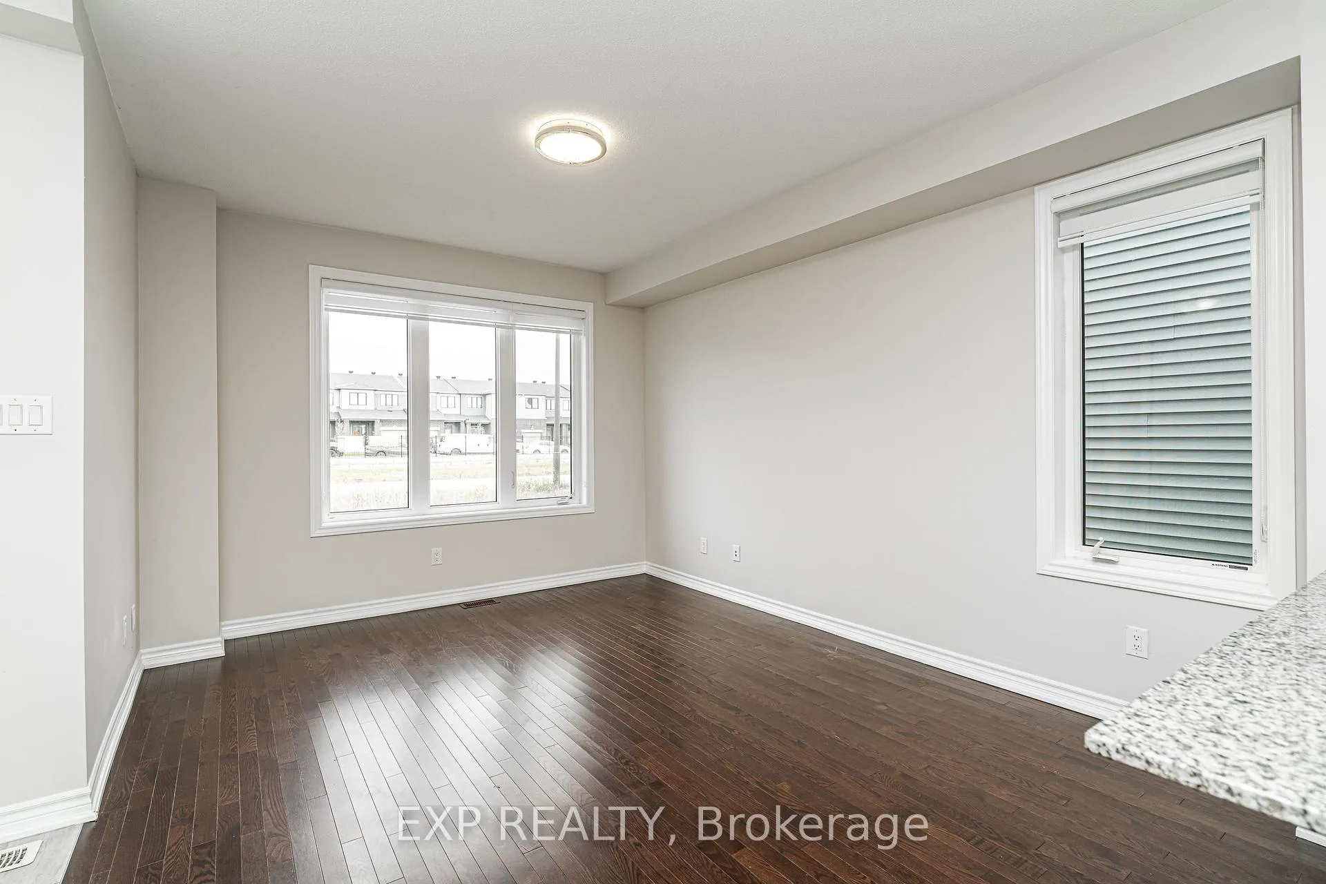 Photo 4 of 1168 Chapman Mills Drive, Ottawa, Barrhaven - Heritage Park — HOMEH