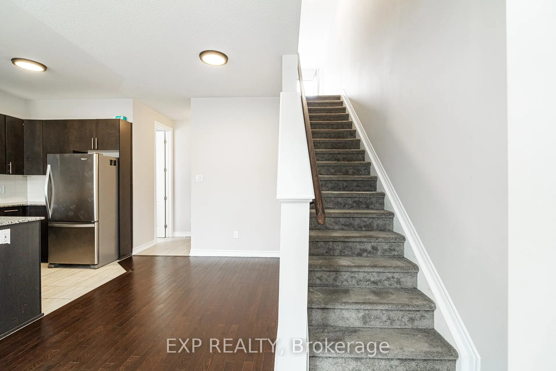 Photo 9 of 1168 Chapman Mills Drive, Ottawa, Barrhaven - Heritage Park — HOMEH