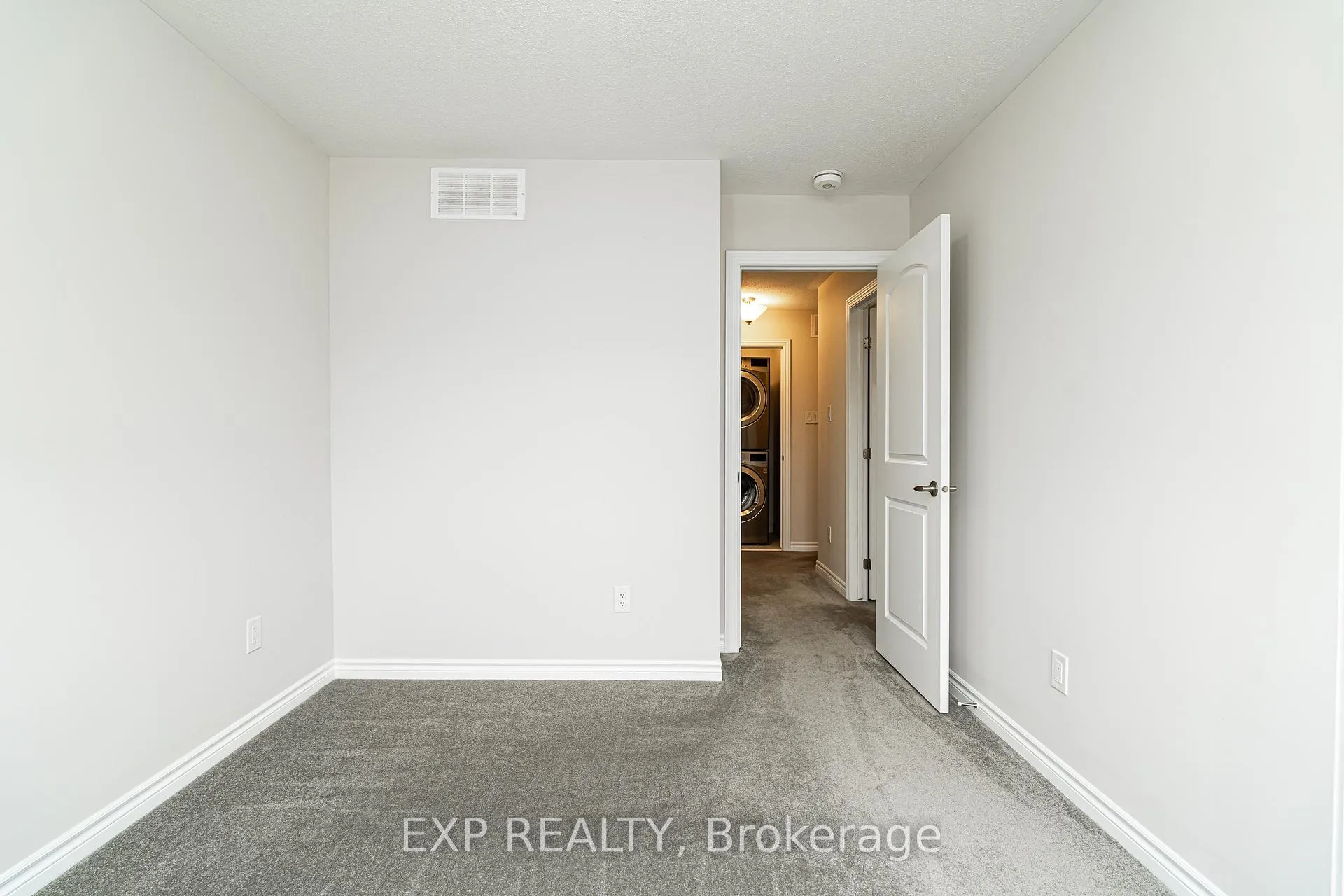 Photo 14 of 1168 Chapman Mills Drive, Ottawa, Barrhaven - Heritage Park — HOMEH