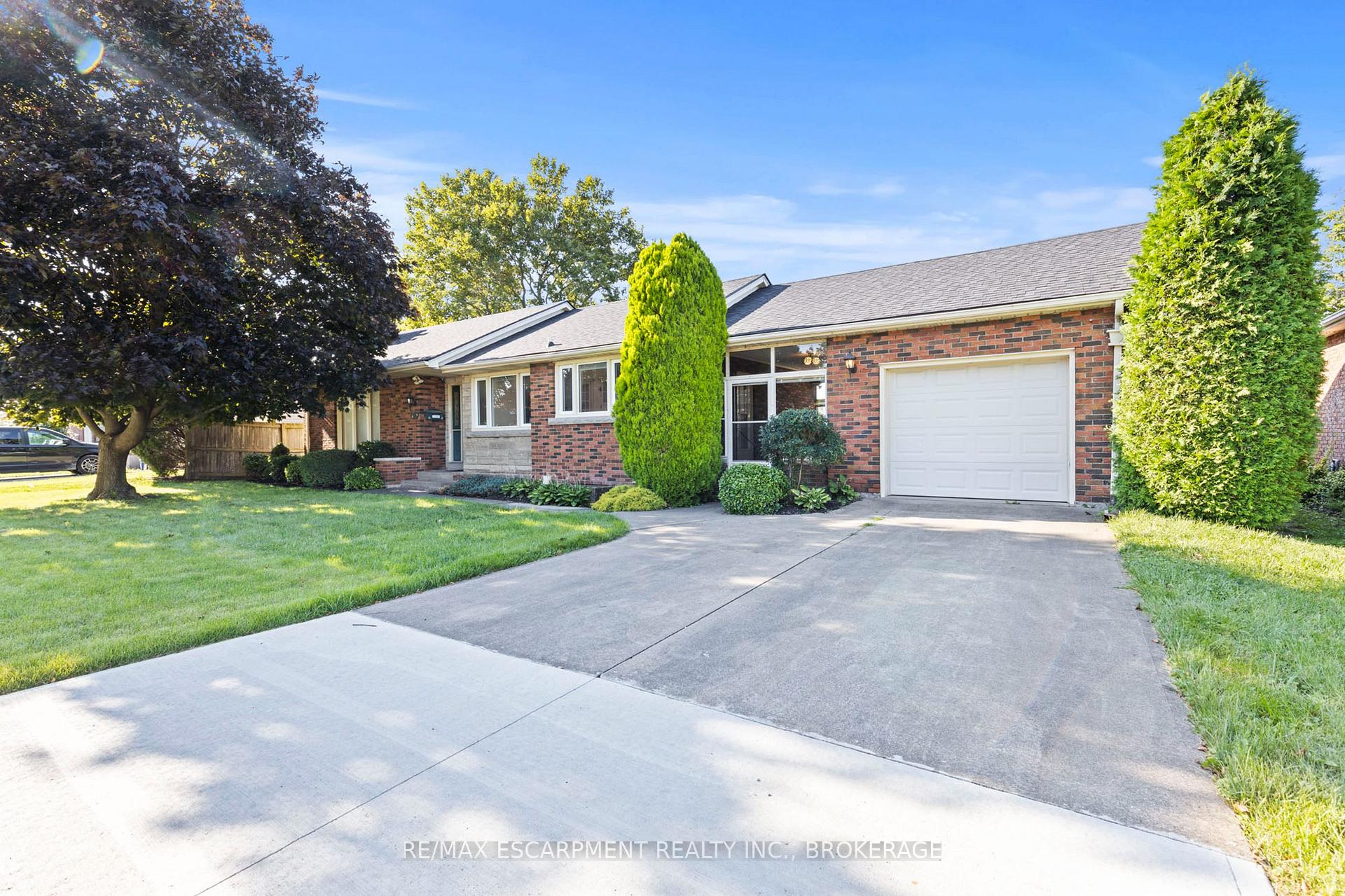 Photo 3 of 12 Broderick Avenue, Thorold, Thorold Downtown — HOMEH