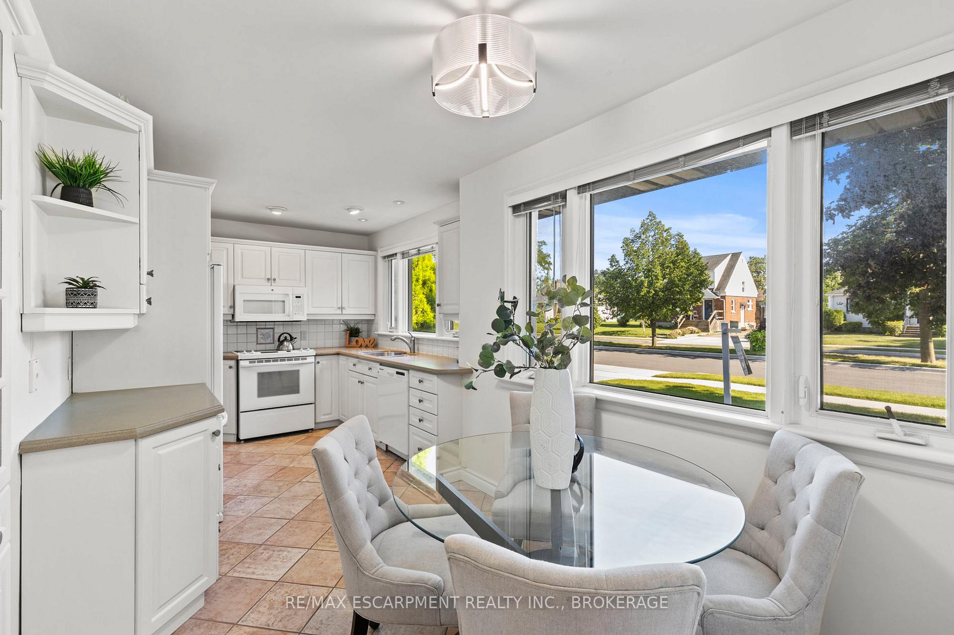 Photo 10 of 12 Broderick Avenue, Thorold, Thorold Downtown — HOMEH