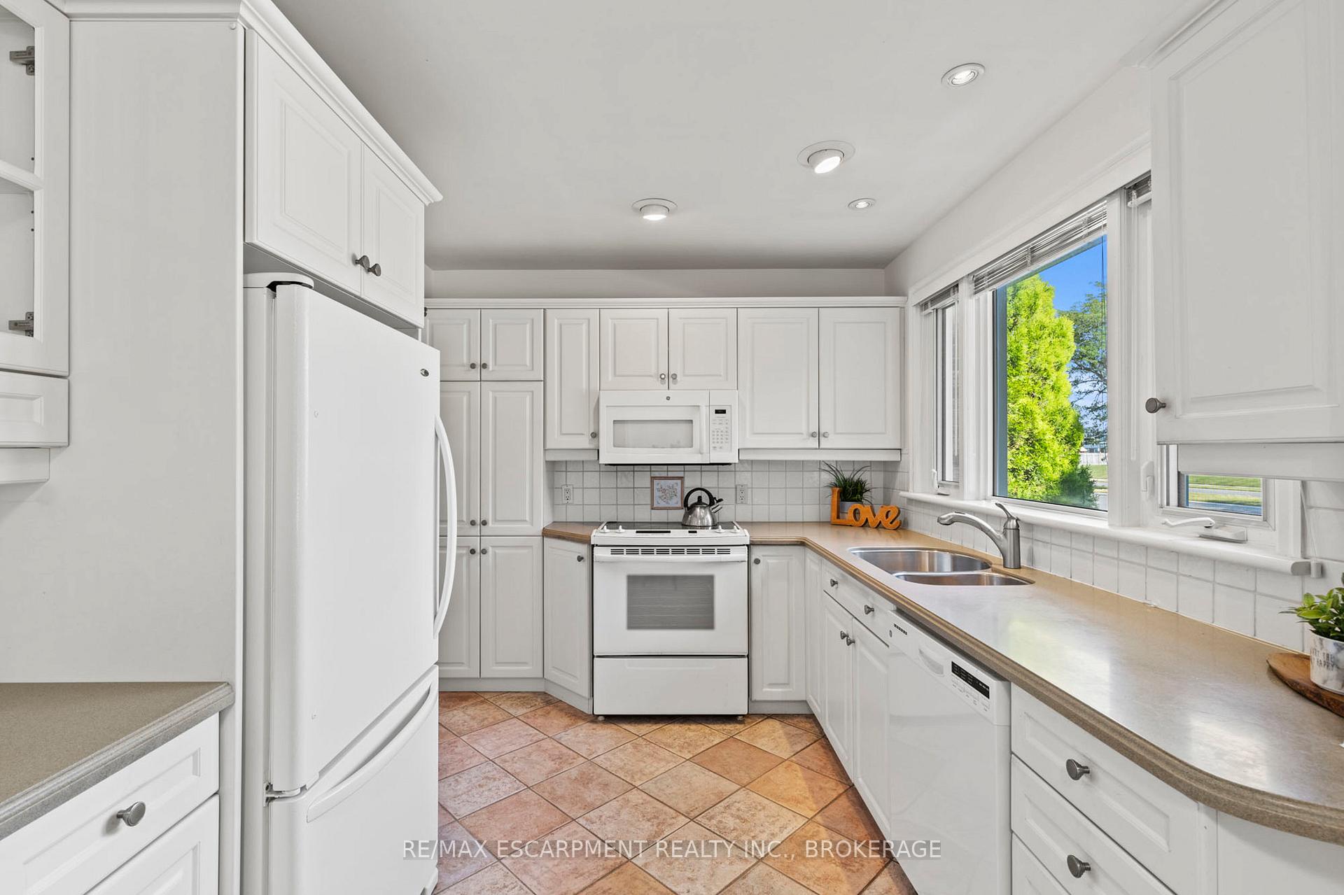 Photo 11 of 12 Broderick Avenue, Thorold, Thorold Downtown — HOMEH