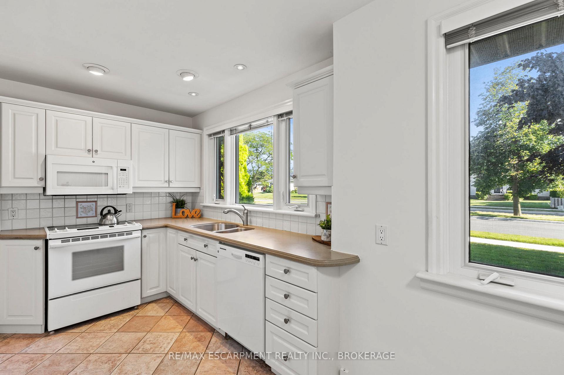 Photo 12 of 12 Broderick Avenue, Thorold, Thorold Downtown — HOMEH