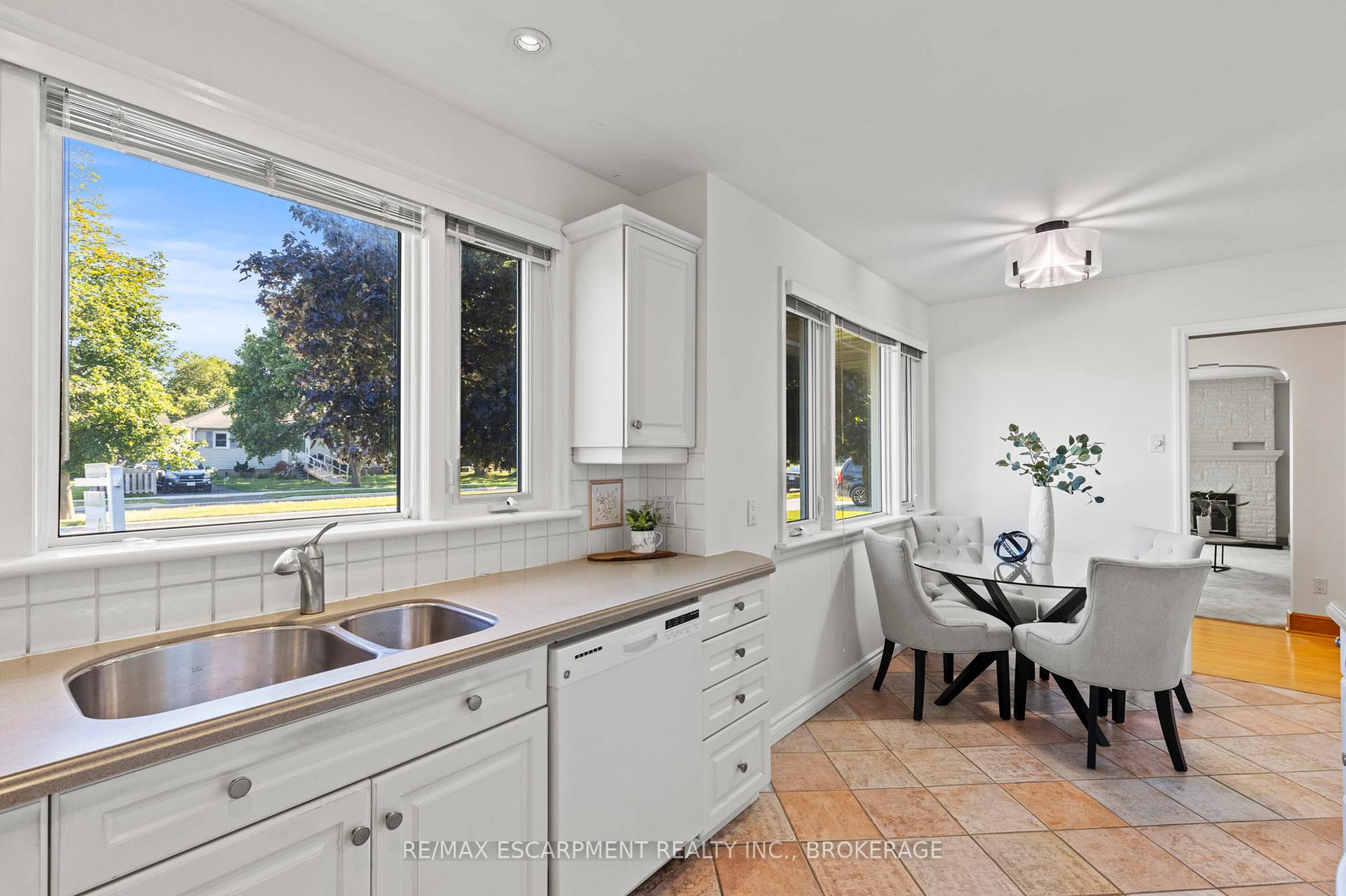 Photo 15 of 12 Broderick Avenue, Thorold, Thorold Downtown — HOMEH