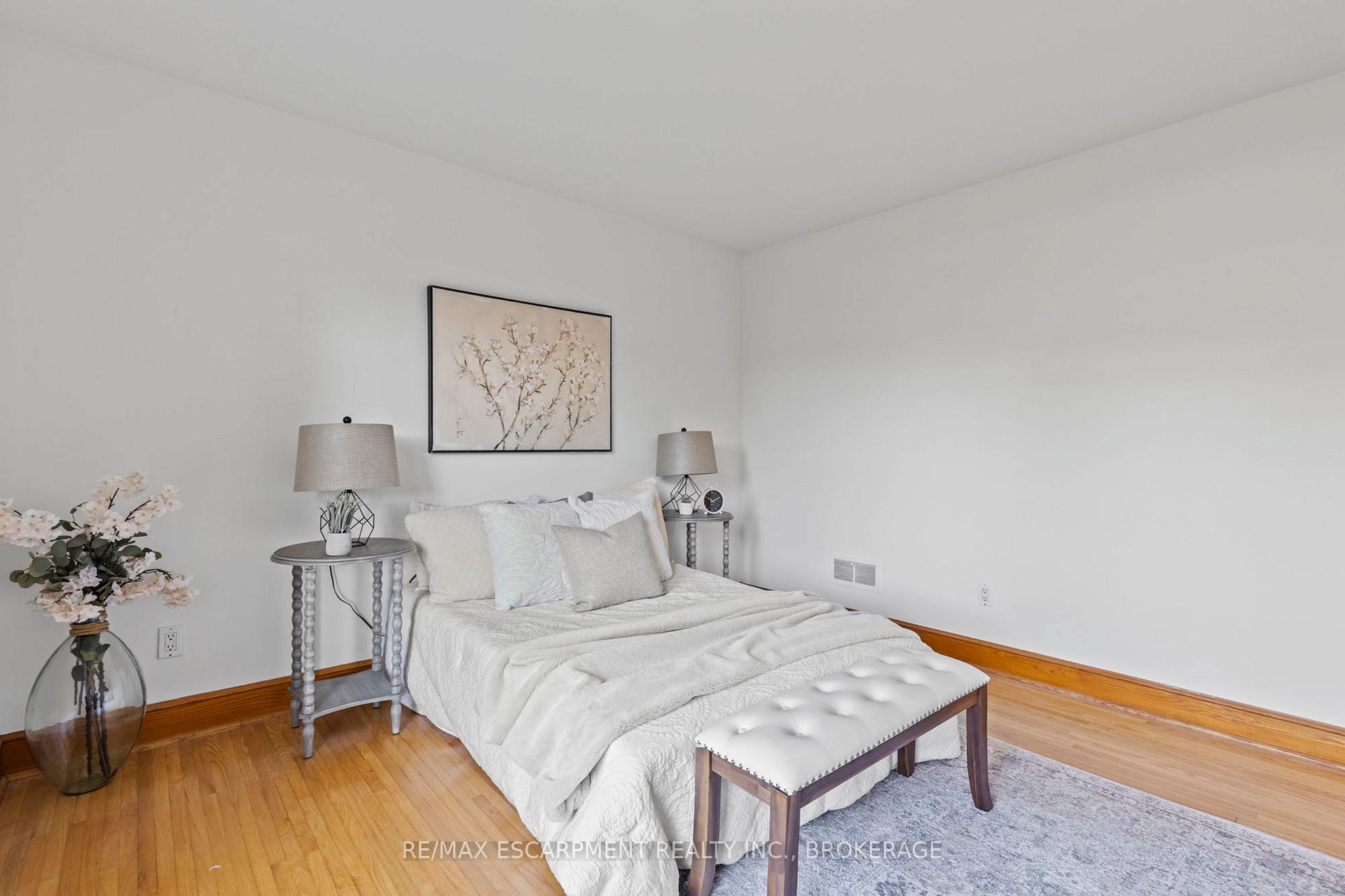 Photo 18 of 12 Broderick Avenue, Thorold, Thorold Downtown — HOMEH
