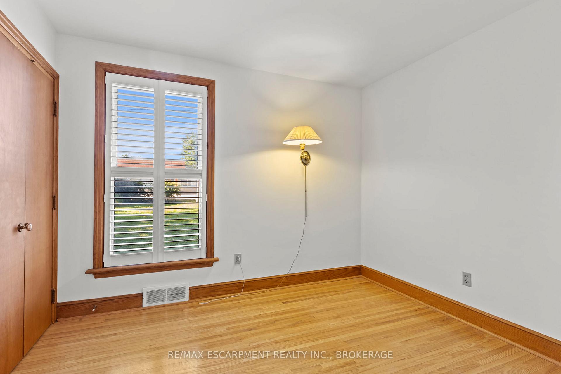 Photo 21 of 12 Broderick Avenue, Thorold, Thorold Downtown — HOMEH