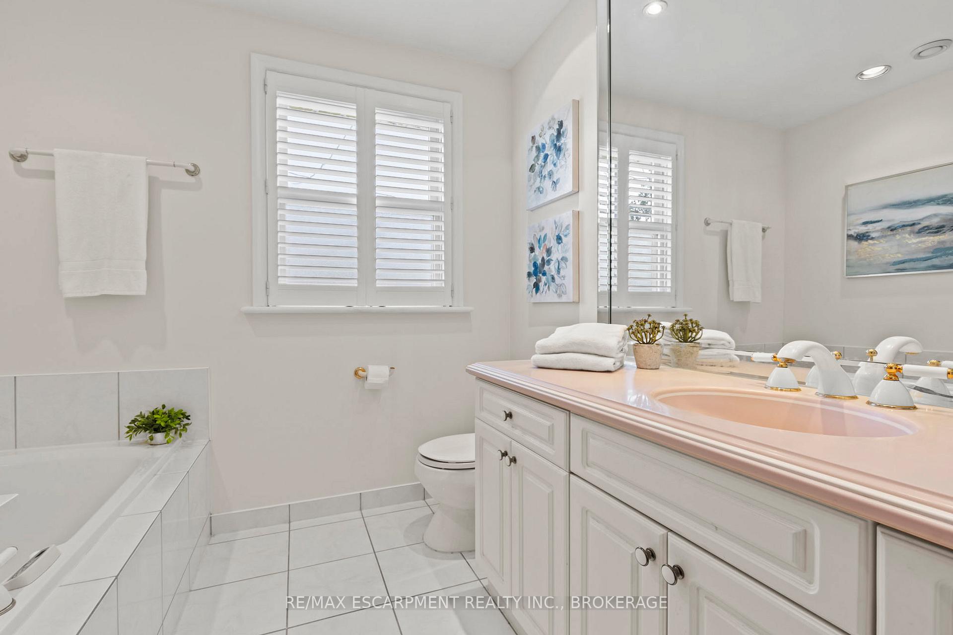 Photo 22 of 12 Broderick Avenue, Thorold, Thorold Downtown — HOMEH