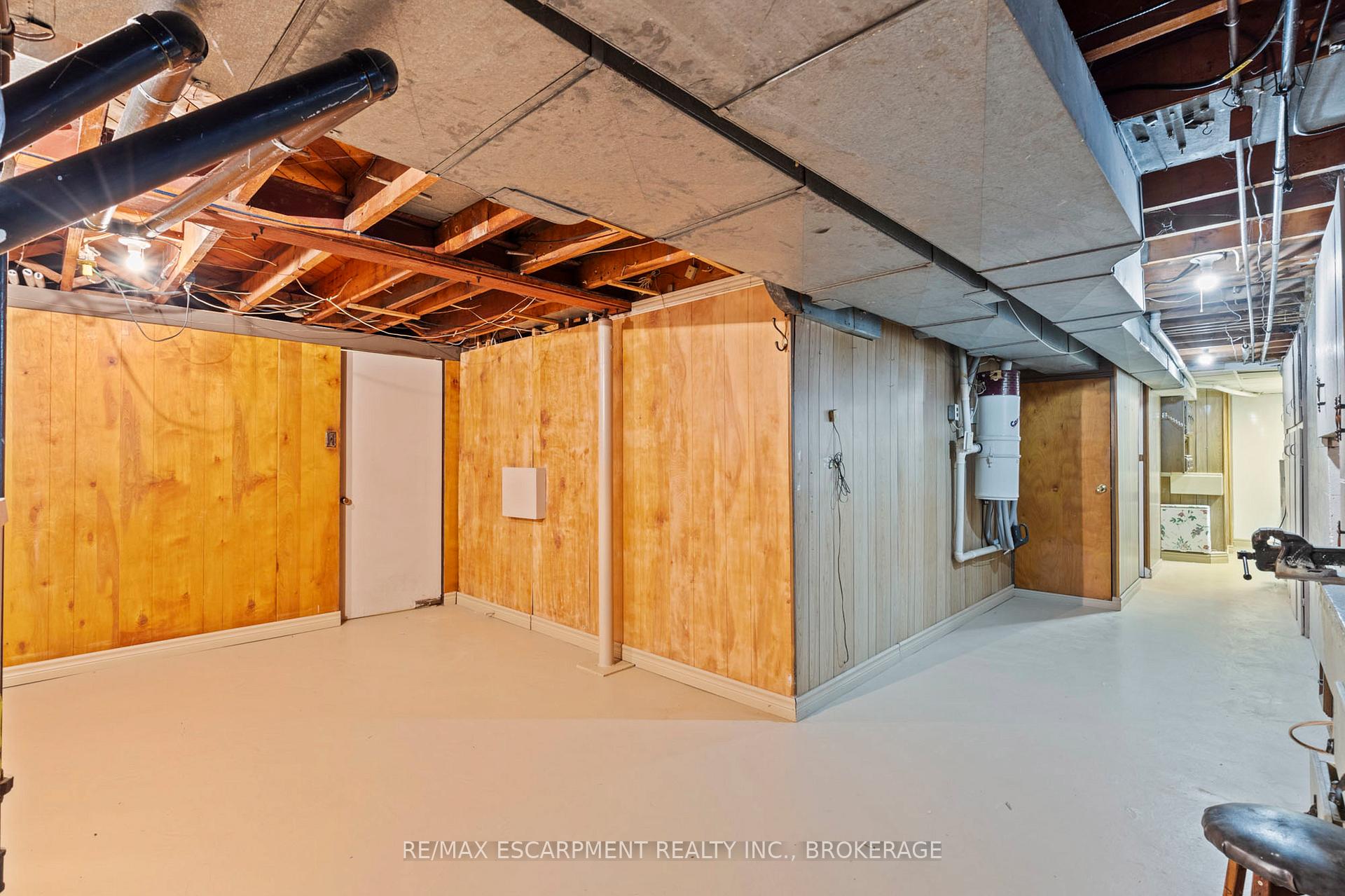 Photo 37 of 12 Broderick Avenue, Thorold, Thorold Downtown — HOMEH