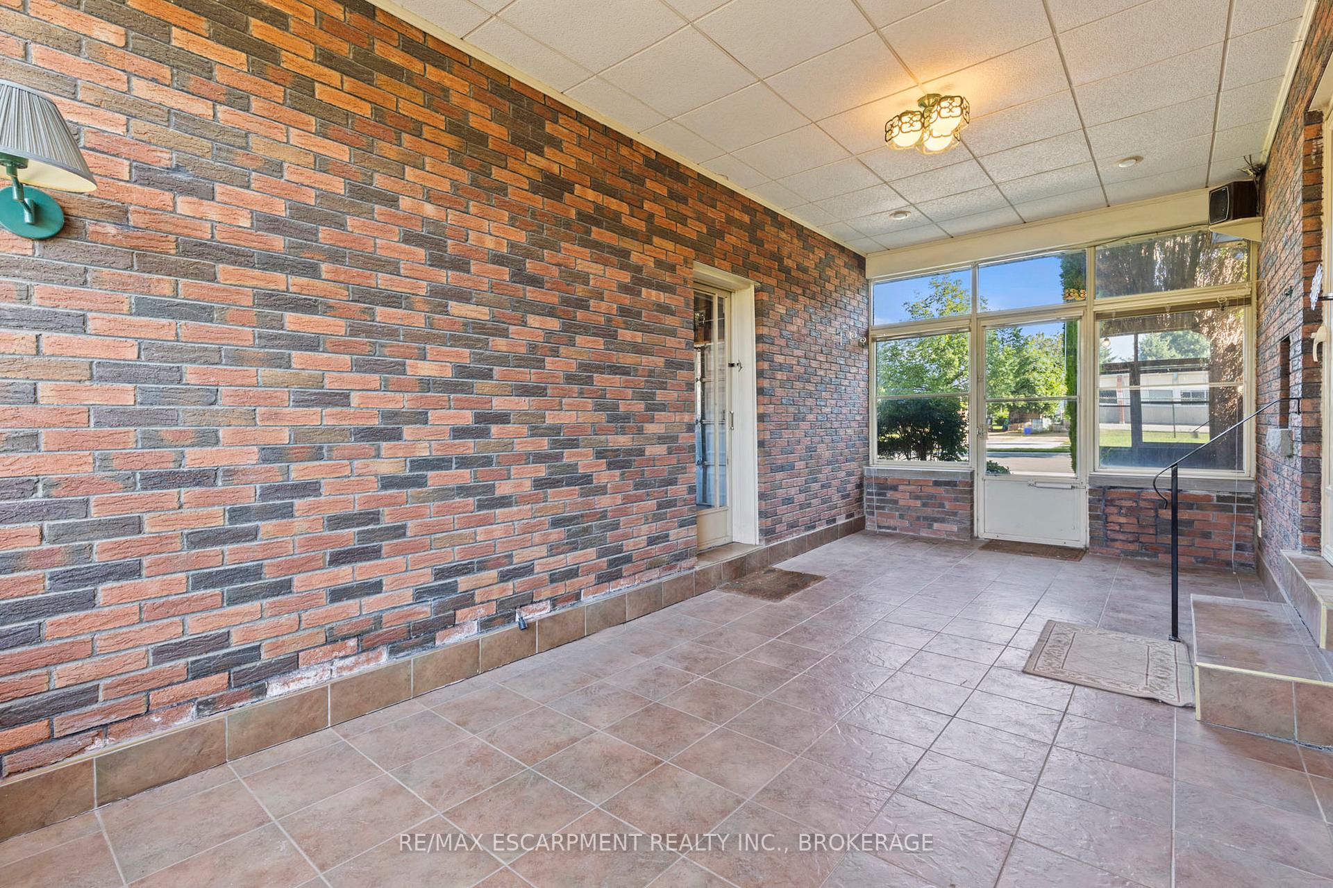 Photo 39 of 12 Broderick Avenue, Thorold, Thorold Downtown — HOMEH