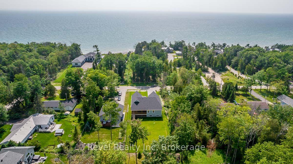 Photo 33 of 1749 Tiny Beaches Road S, Tiny, Rural Tiny — HOMEH