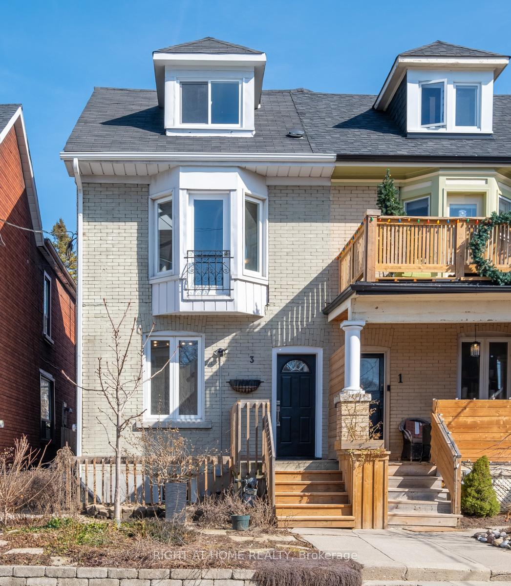 Front of Unit Main, 3 Muriel Avenue