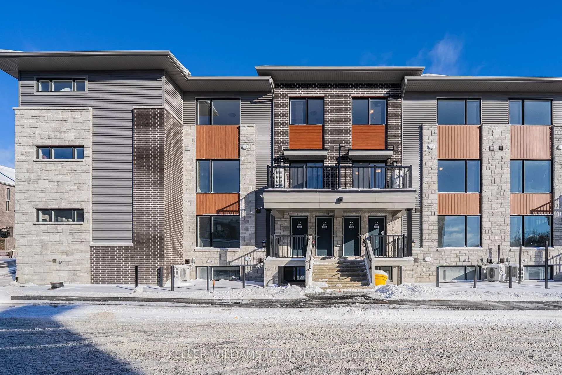 Photo 1 of 1128 Creekway Private, Ottawa, Kanata - Kanata Lakes/Heritage Hills — HOMEH