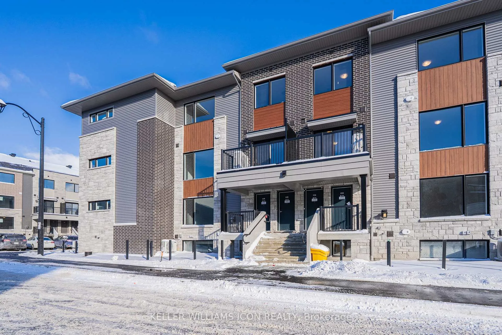 Photo 2 of 1128 Creekway Private, Ottawa, Kanata - Kanata Lakes/Heritage Hills — HOMEH
