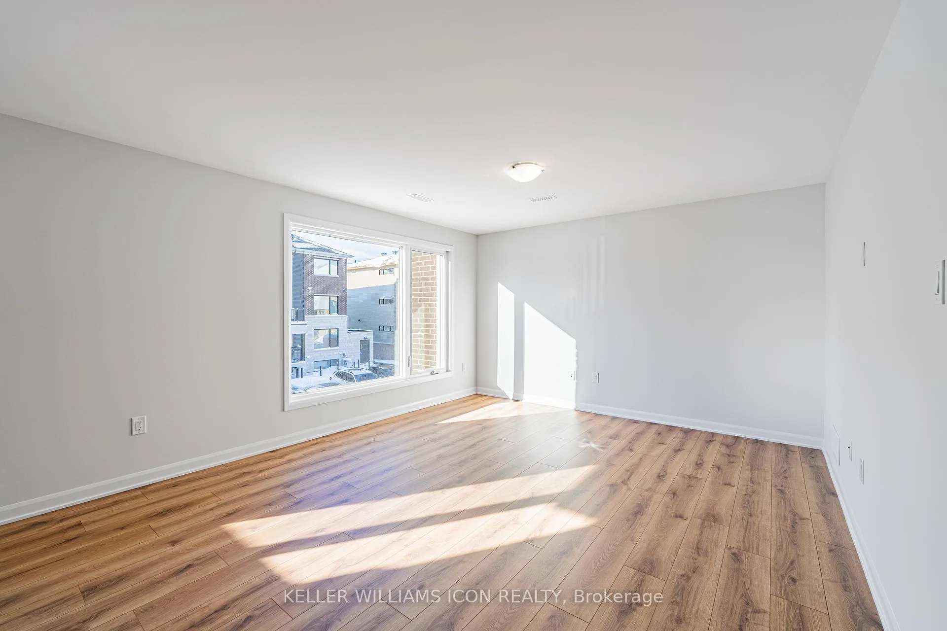 Photo 10 of 1128 Creekway Private, Ottawa, Kanata - Kanata Lakes/Heritage Hills — HOMEH